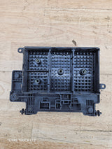 1999-2002 Chevrolet Silverado / GMC Sierra 1500 Engine Bay Fuse Box