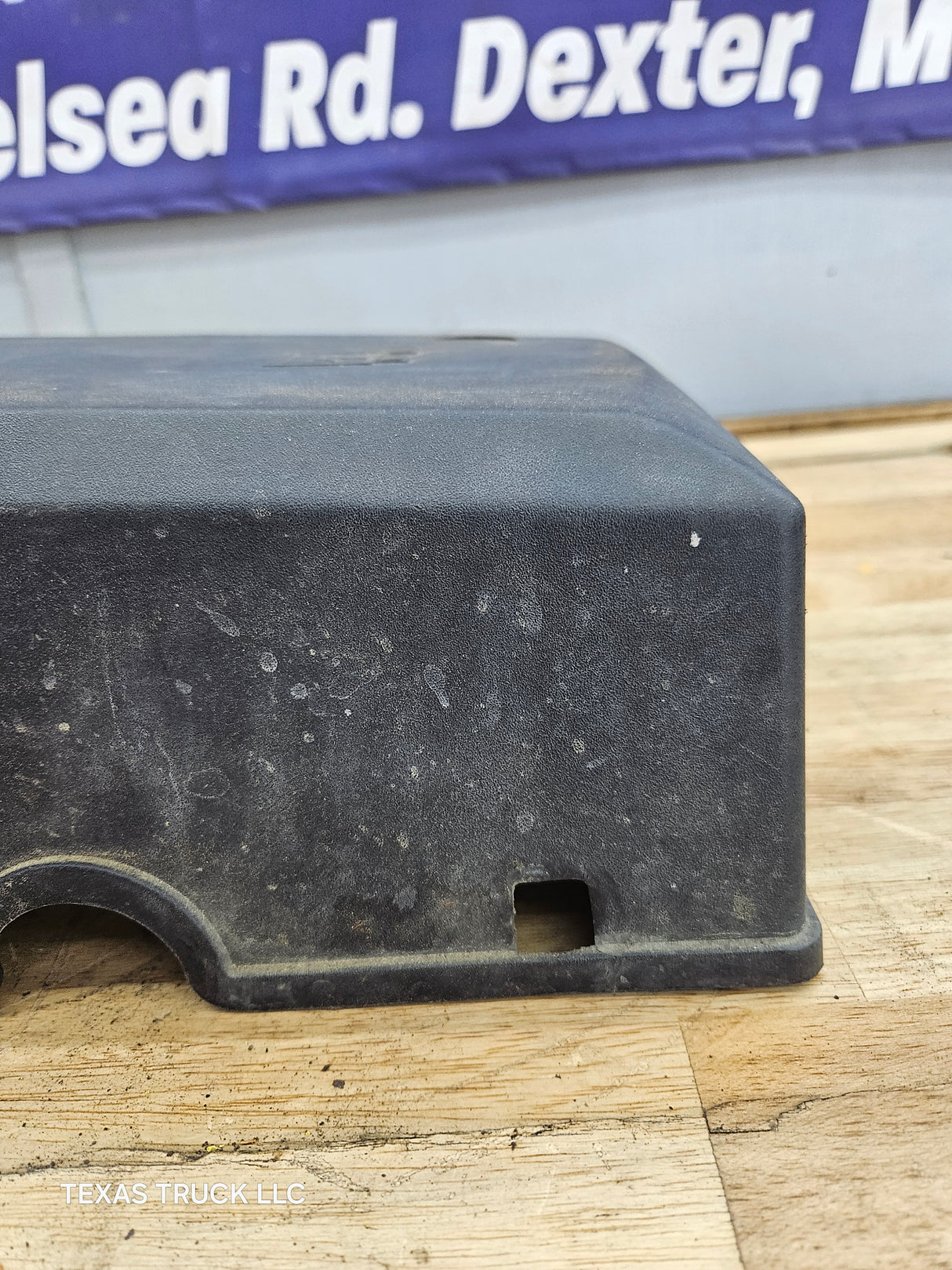 2007-2014 Chevrolet Silverado / GMC Sierra Fuse Box Cover Lid Engine Bay 15899830