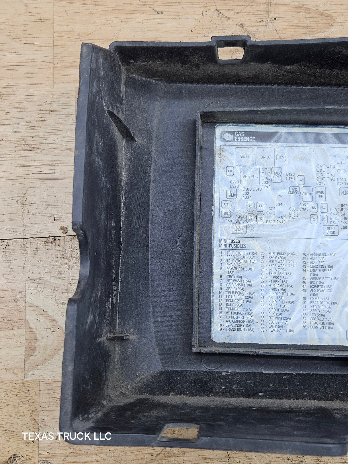 2007-2014 Chevrolet Silverado / GMC Sierra Fuse Box Cover Lid Engine Bay 15899830