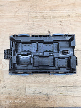 2010-2013 Chevrolet Silverado / GMC Sierra 1500 2500 3500 Engine Bay Fuse Box