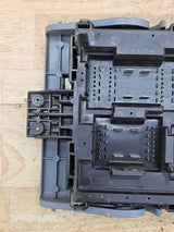 2007-2009 Chevrolet Silverado / GMC Sierra 1500 2500 3500 Engine Bay Fuse Box