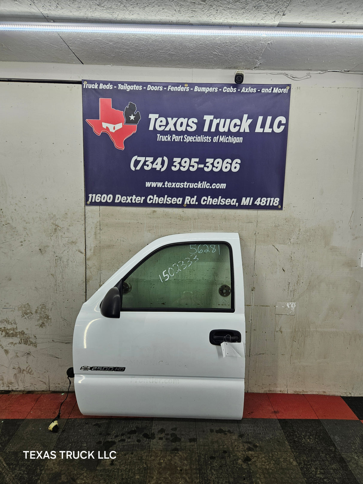 1999-2006 Chevrolet Silverado / GMC Sierra 1500 2500 3500 HD Front Driver Side Door LH