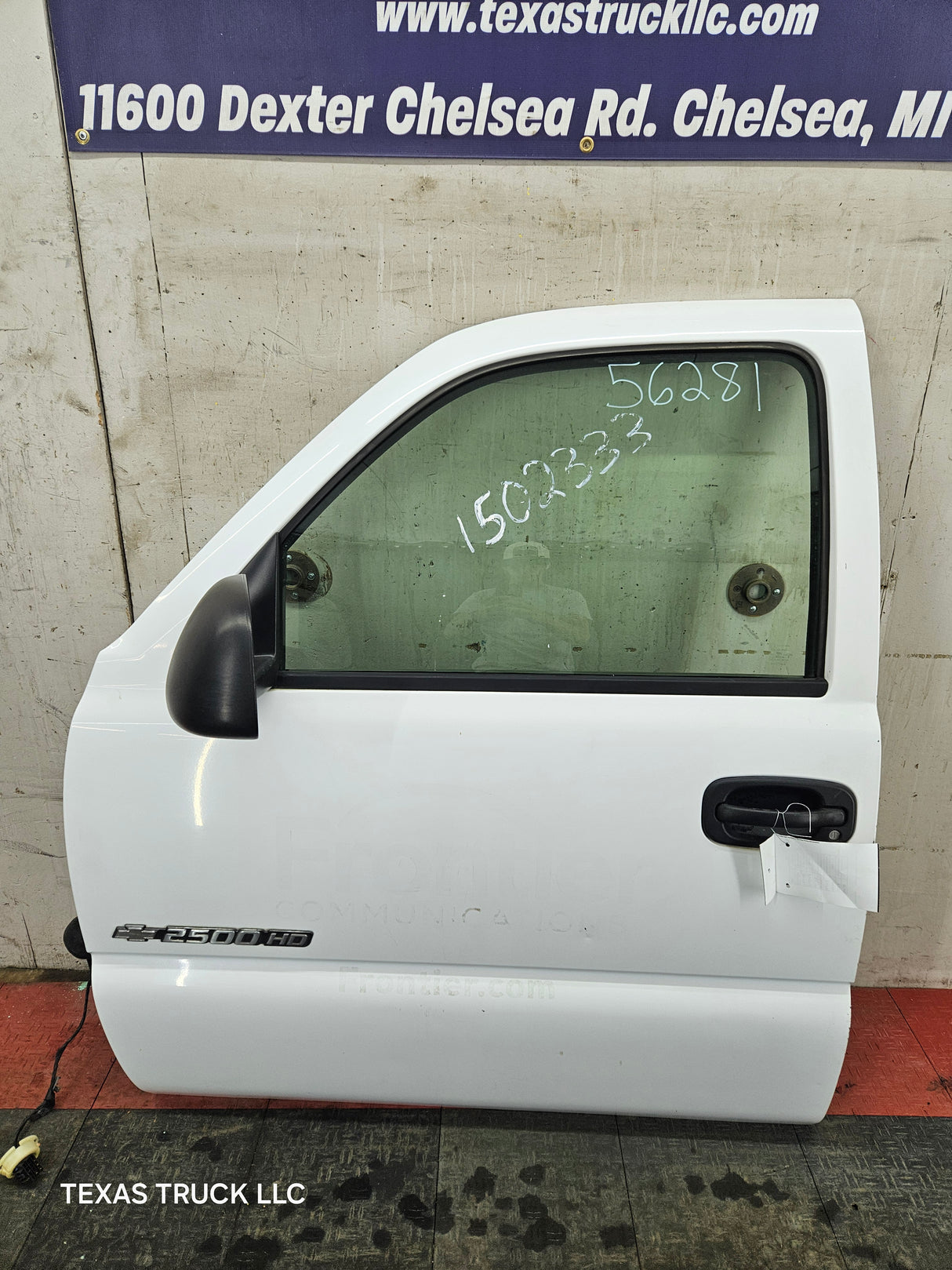 1999-2006 Chevrolet Silverado / GMC Sierra 1500 2500 3500 HD Front Driver Side Door LH