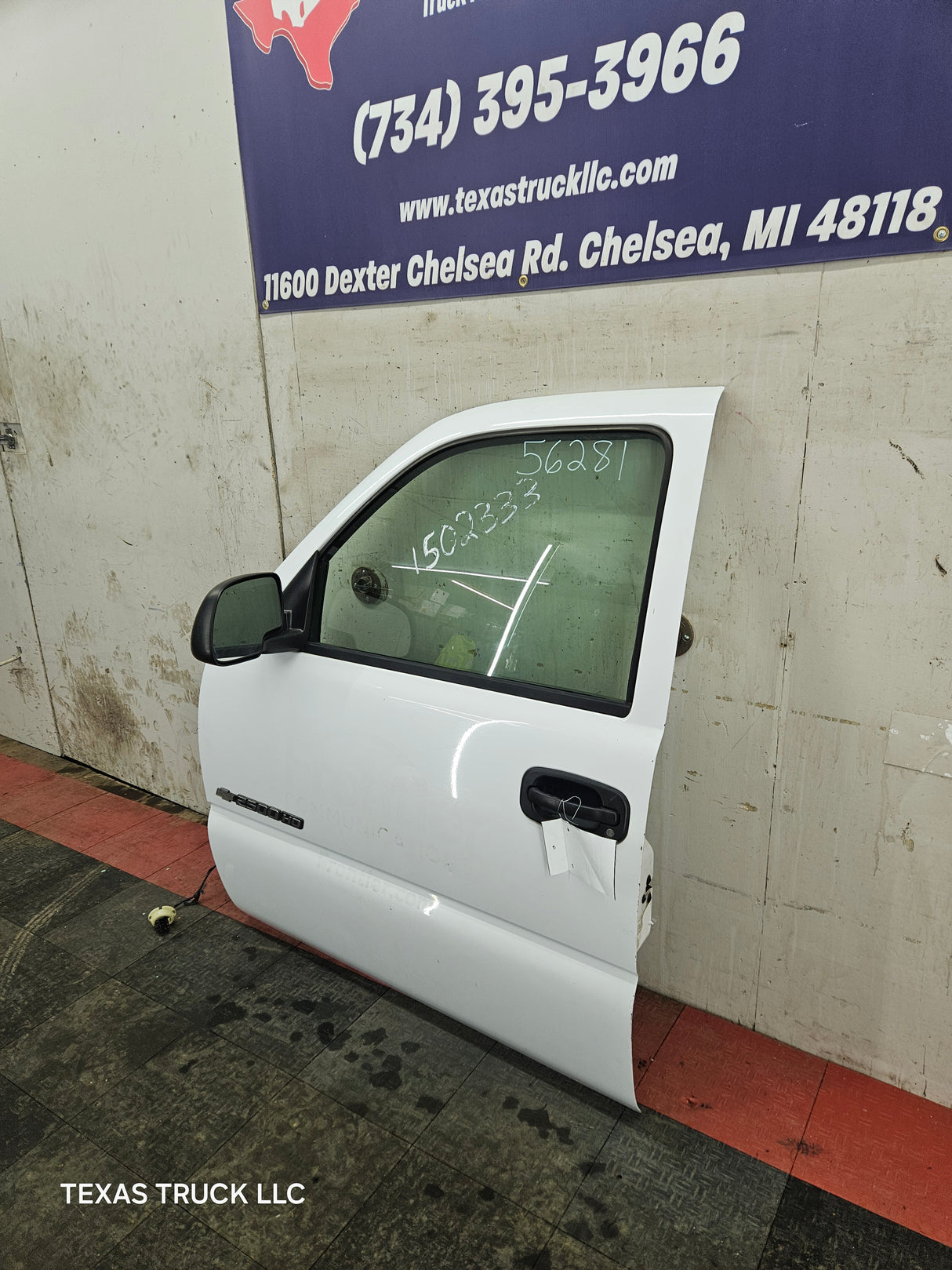 1999-2006 Chevrolet Silverado / GMC Sierra 1500 2500 3500 HD Front Driver Side Door LH