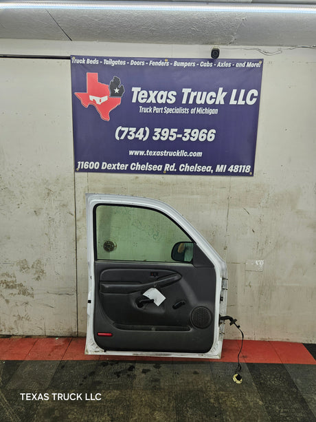 1999-2006 Chevrolet Silverado / GMC Sierra 1500 2500 3500 HD Front Driver Side Door LH