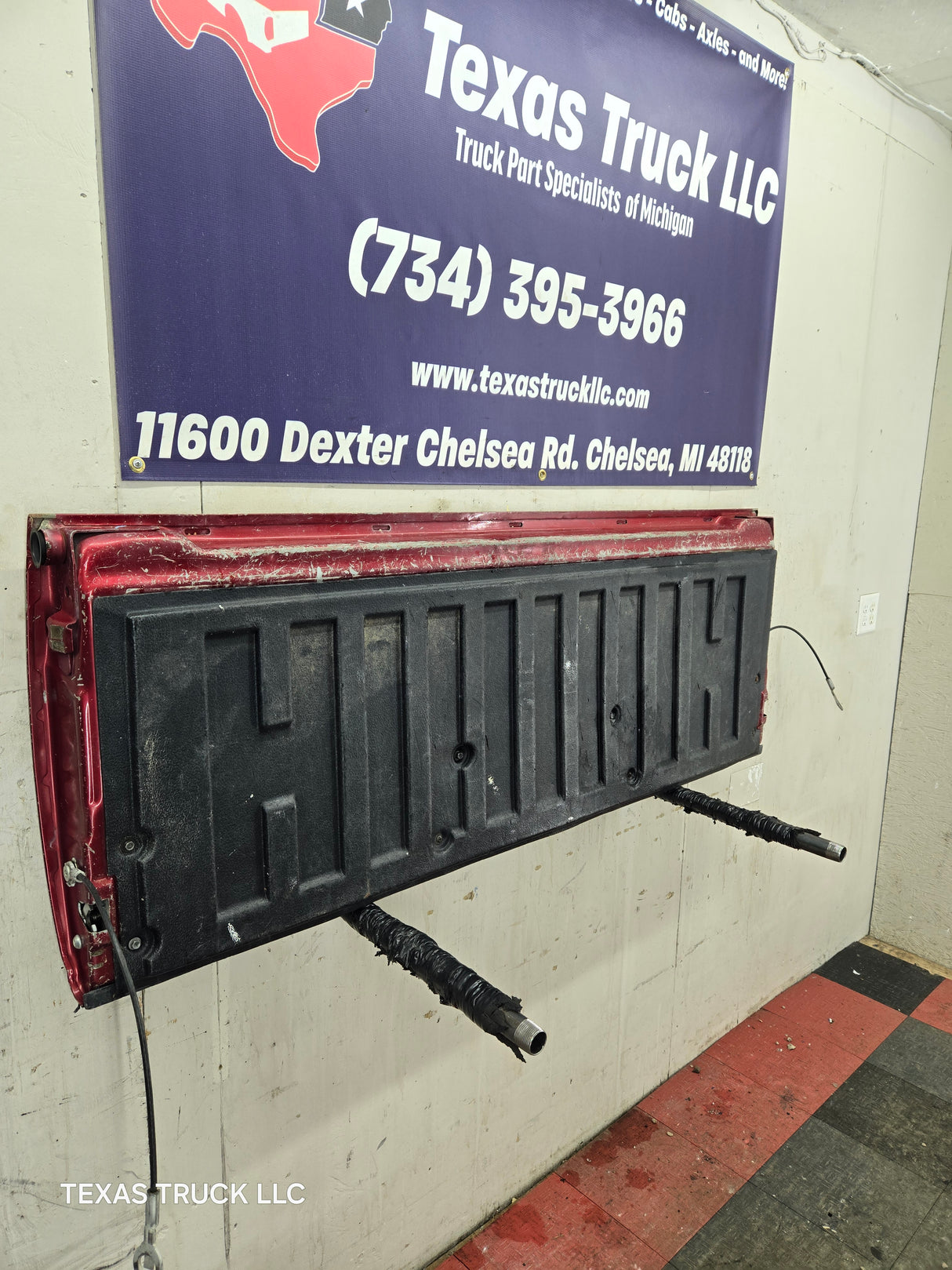 1997-2003 F150 / 1999-2007 Ford F250 F350 F450 F550 Super Duty Tailgate
