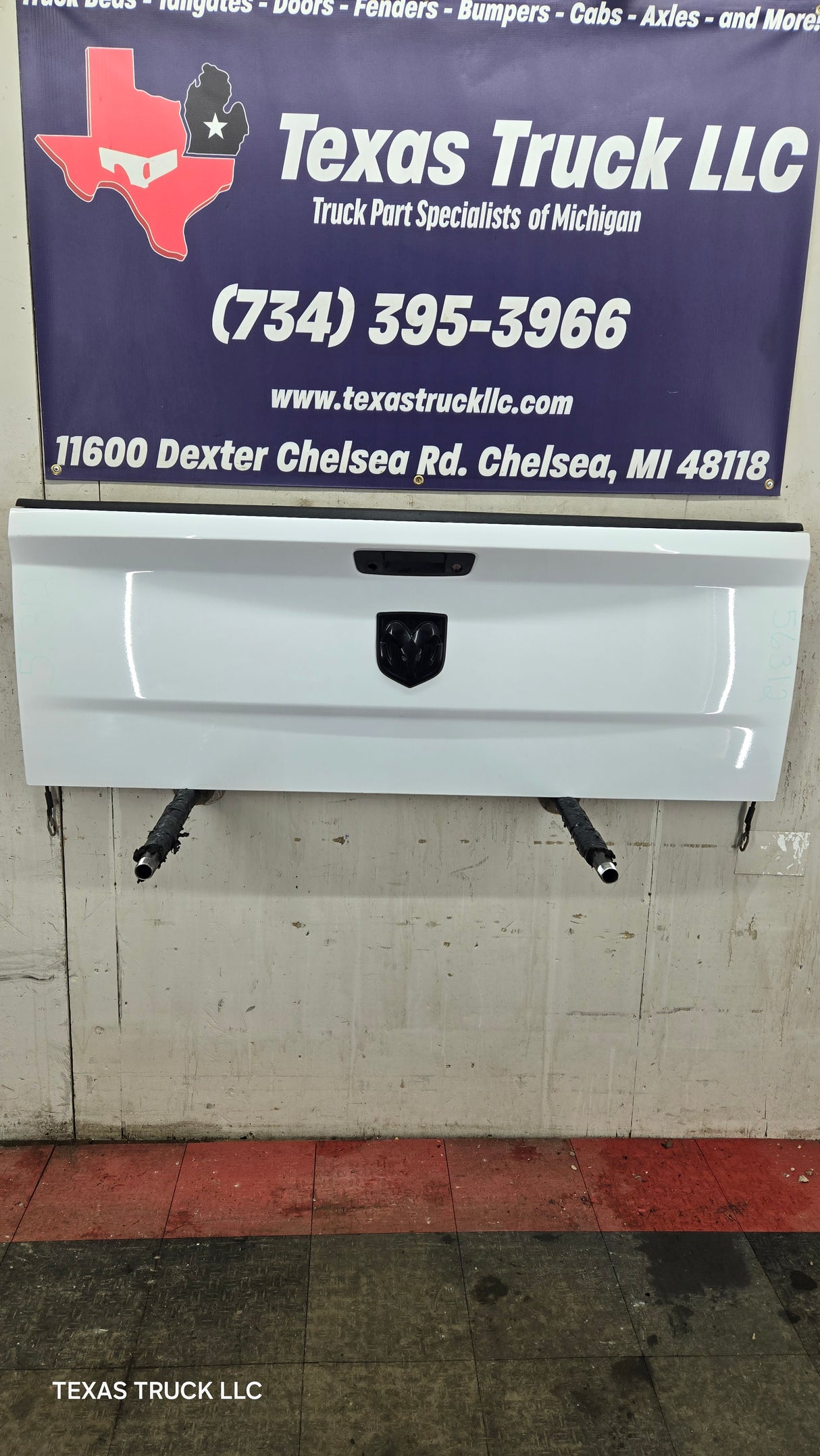 2009-2018 Dodge Ram 4th Gen 1500 2500 3500 Tailgate - Bright White Clear Coat