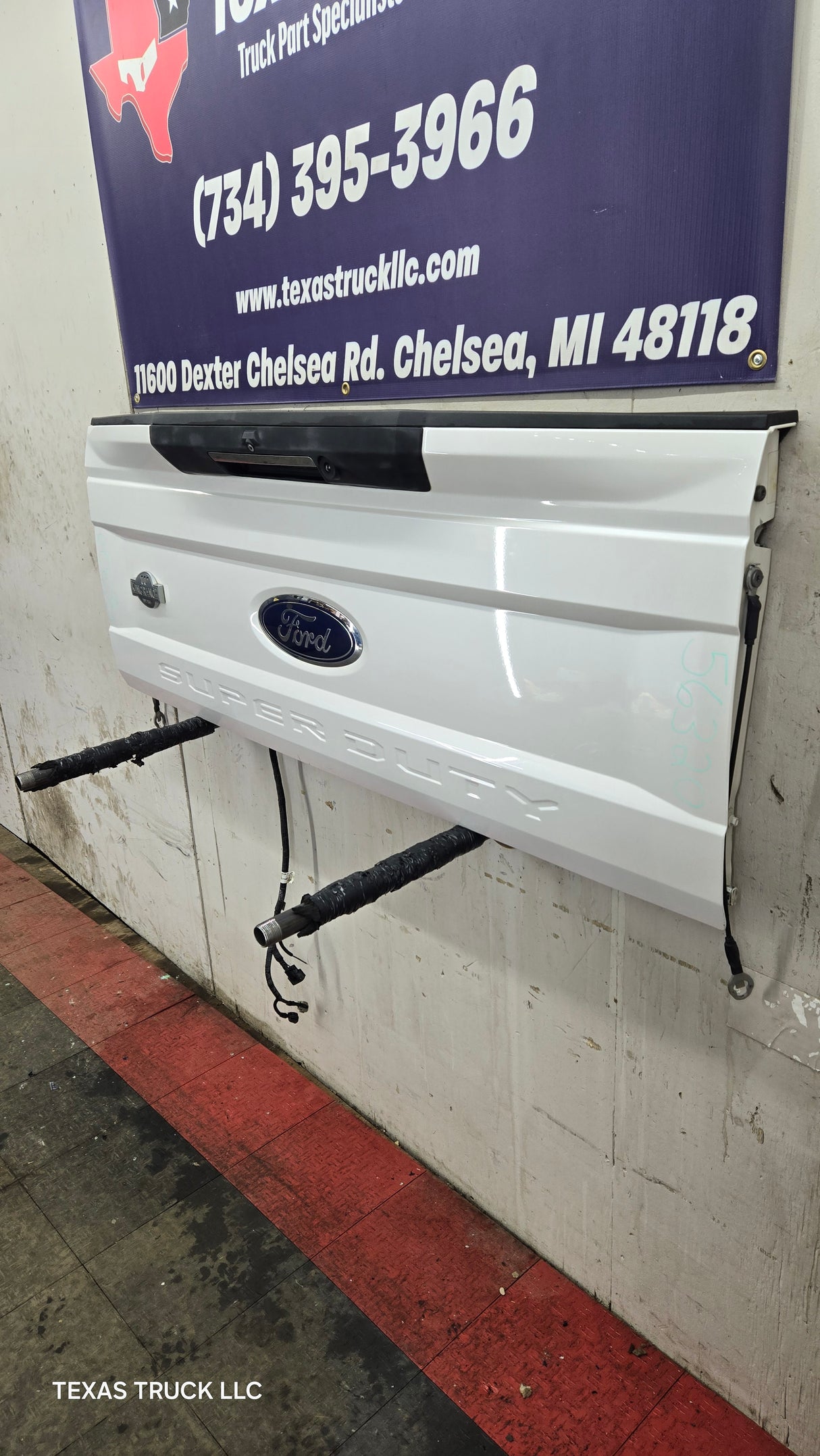 2017-2022 Ford Super Duty F250 F350 F450 F550 King Ranch Tailgate W/Step