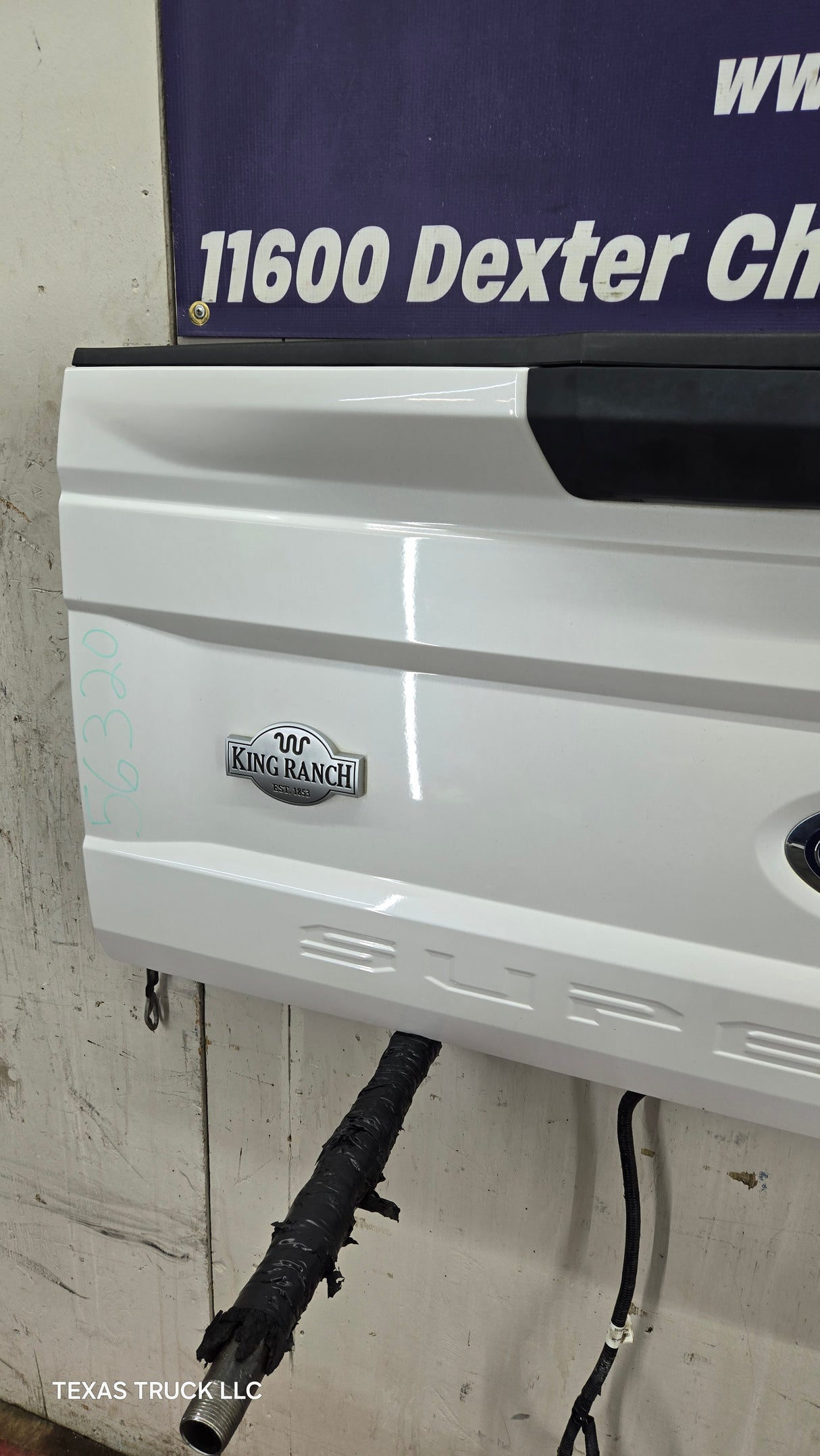 2017-2022 Ford Super Duty F250 F350 F450 F550 King Ranch Tailgate W/Step
