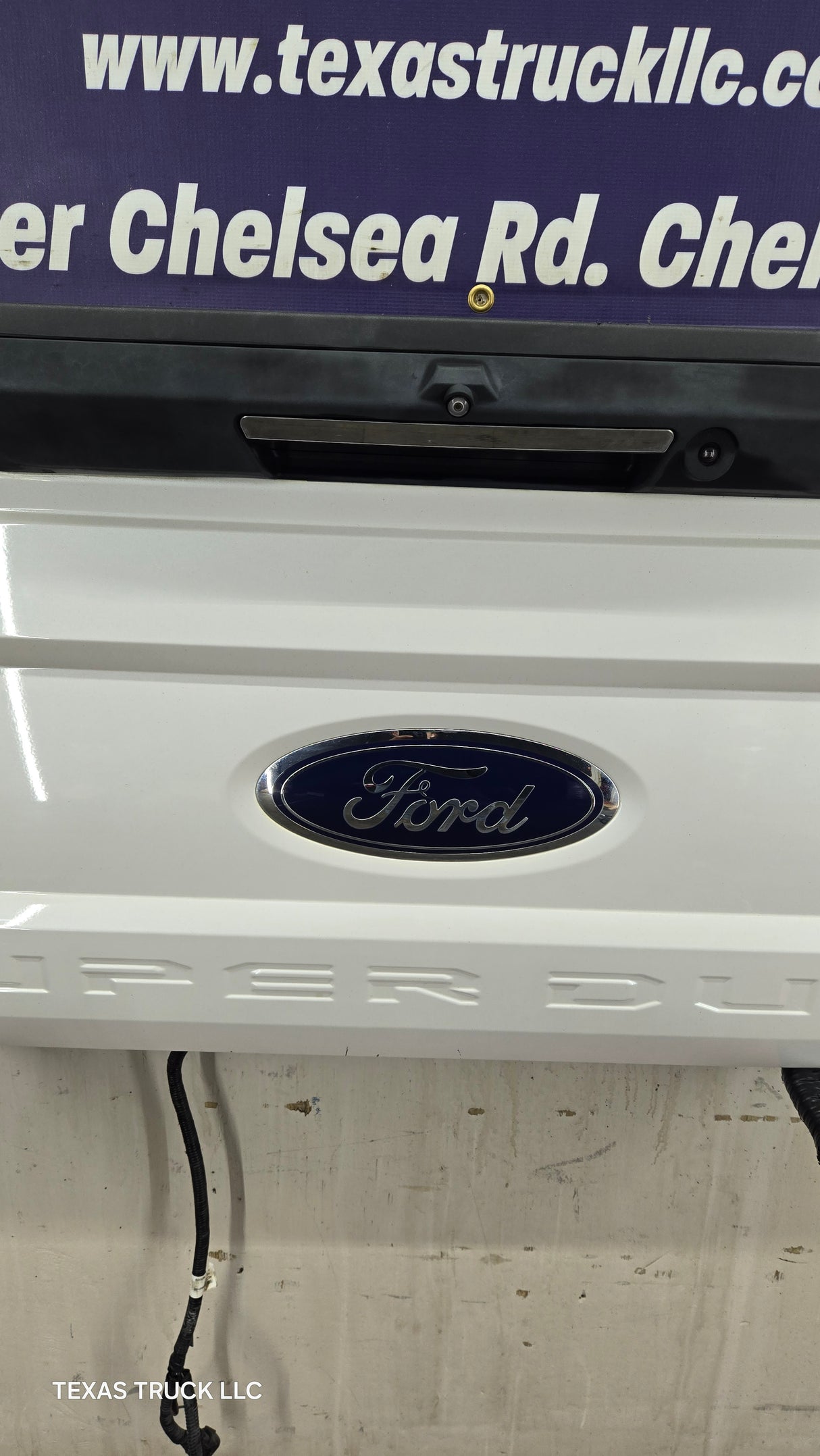 2017-2022 Ford Super Duty F250 F350 F450 F550 King Ranch Tailgate W/Step