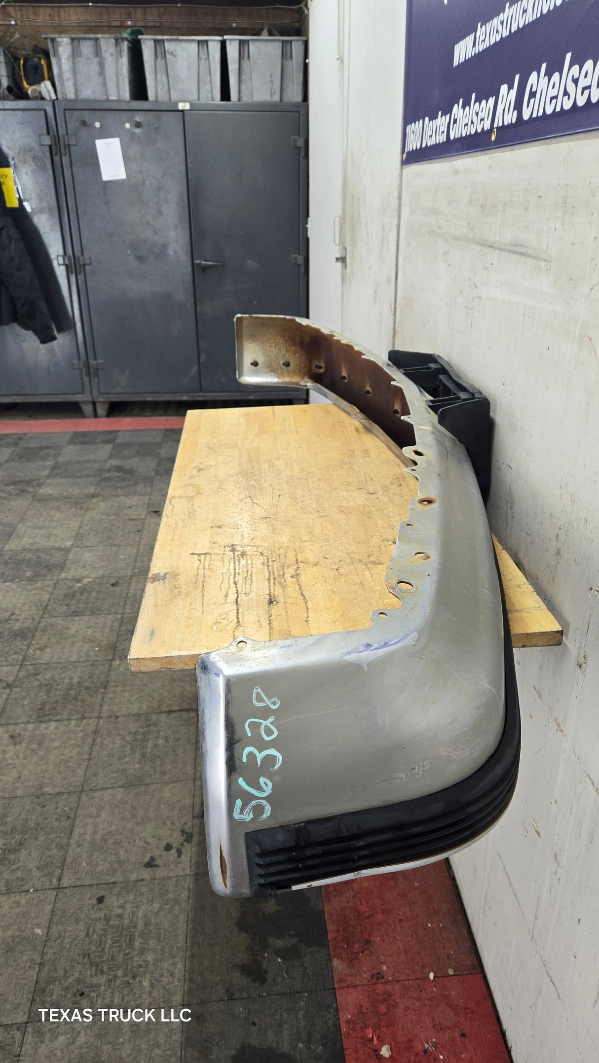 1988-1998 Chevrolet / GMC 1500 2500 3500 Front Bumper