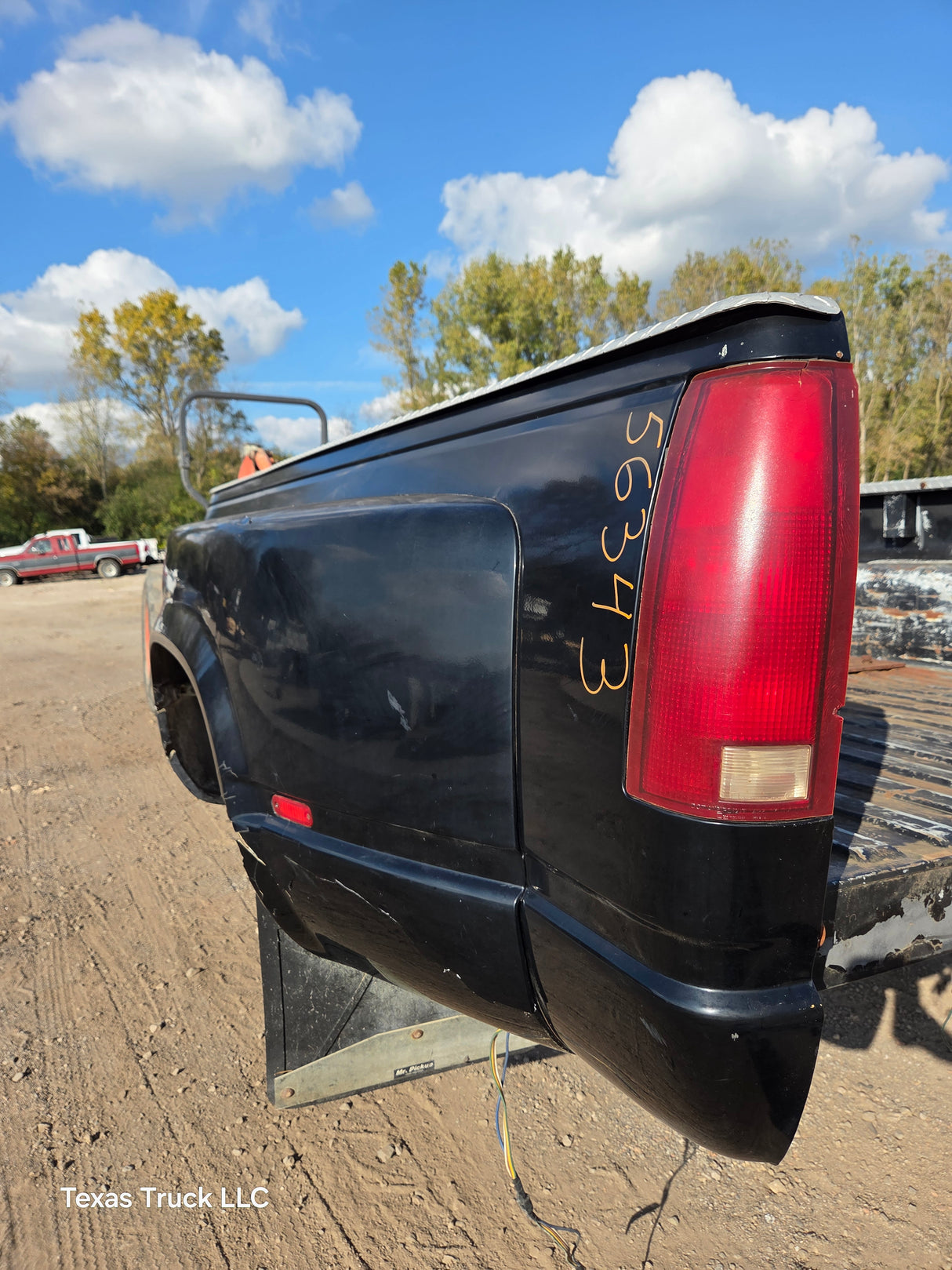 1988-2000 Chevrolet Silverado / GMC Sierra 3500 OBS 8' Dually Truck Bed - Black