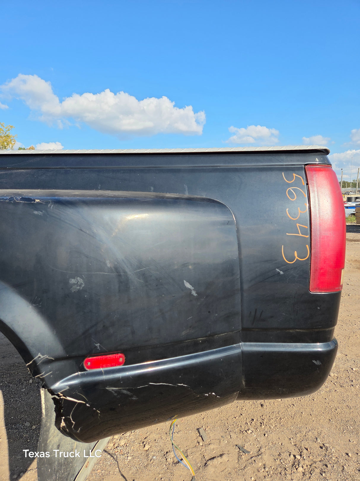 1988-2000 Chevrolet Silverado / GMC Sierra 3500 OBS 8' Dually Truck Bed - Black
