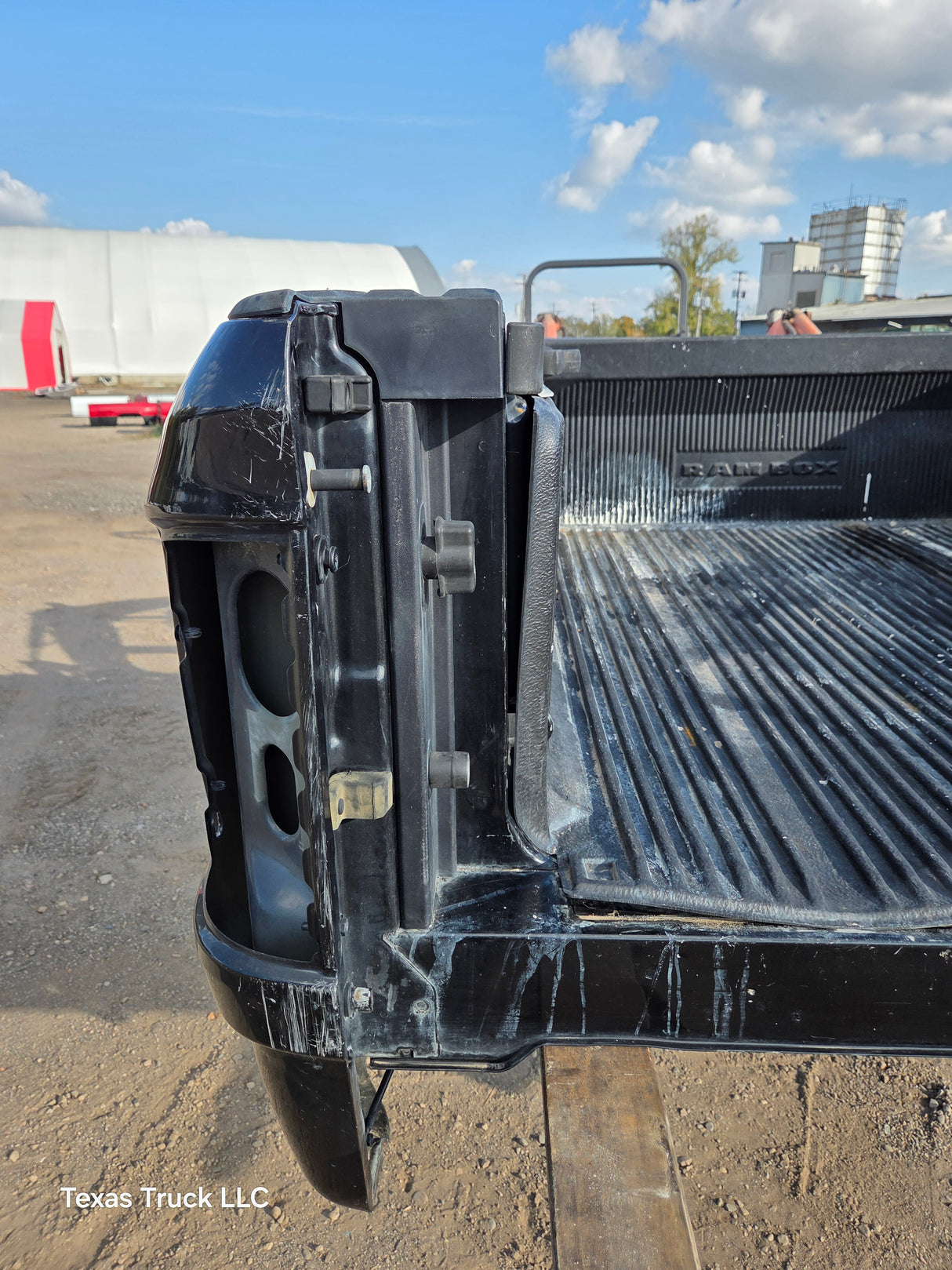 2009-2018 Dodge Ram 4th gen 1500 5' 7" Short Truck Bed "Rambox" Ram Box - Pearl Black