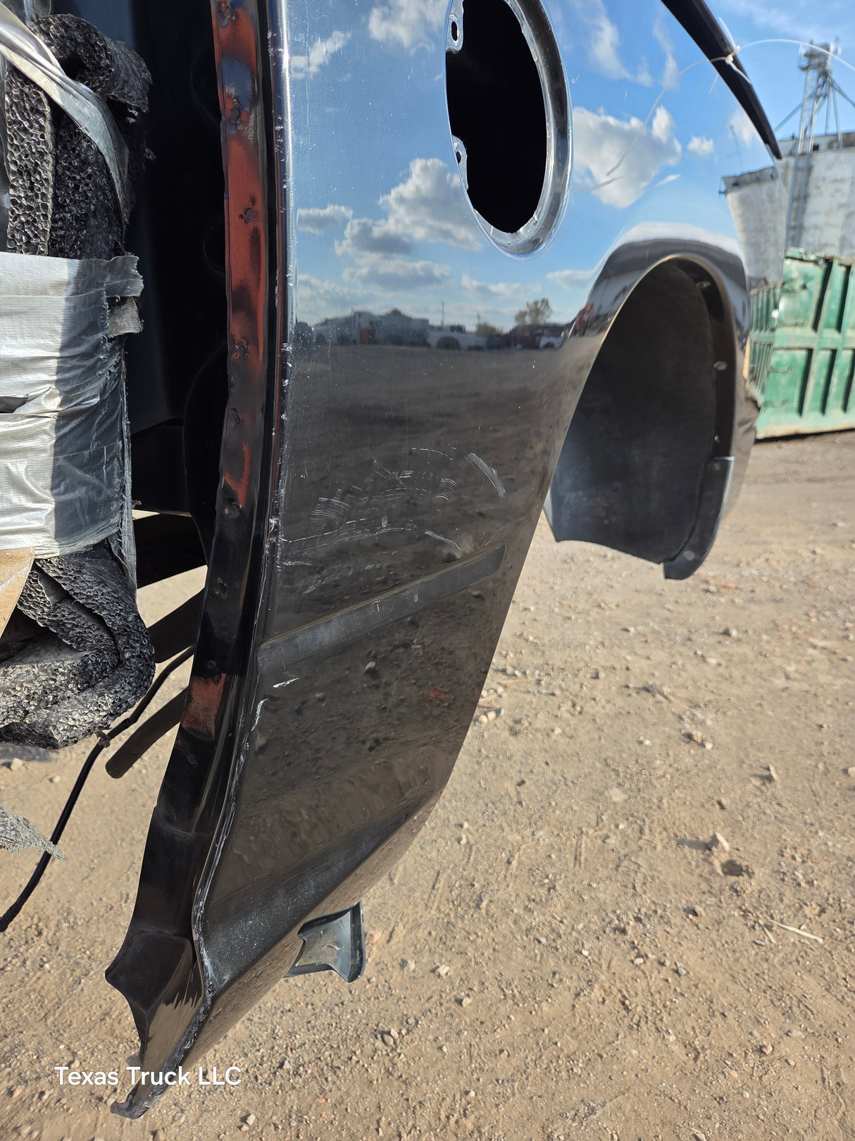2009-2018 Dodge Ram 4th gen 1500 5' 7" Short Truck Bed "Rambox" Ram Box - Pearl Black