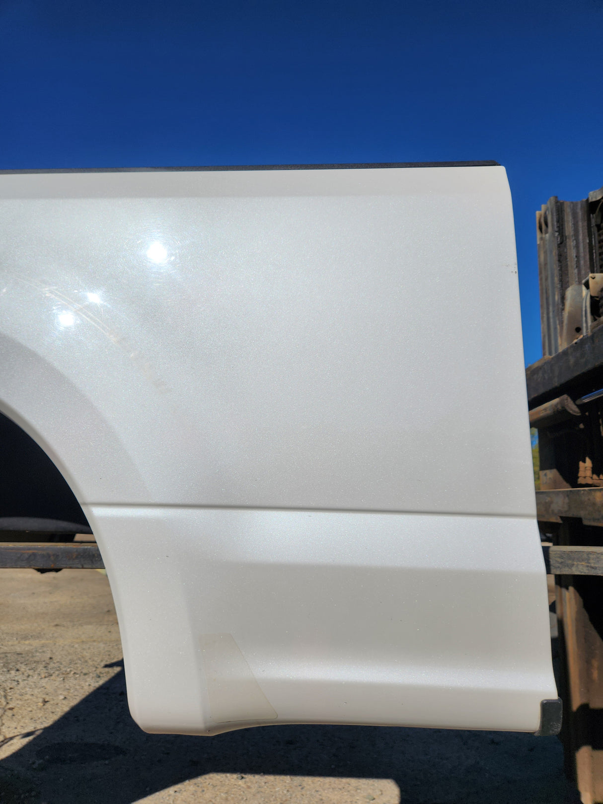 2017-2022 Ford F250 F350 Super Duty 6' 9" Short Truck Bed - Pearl Metallic White
