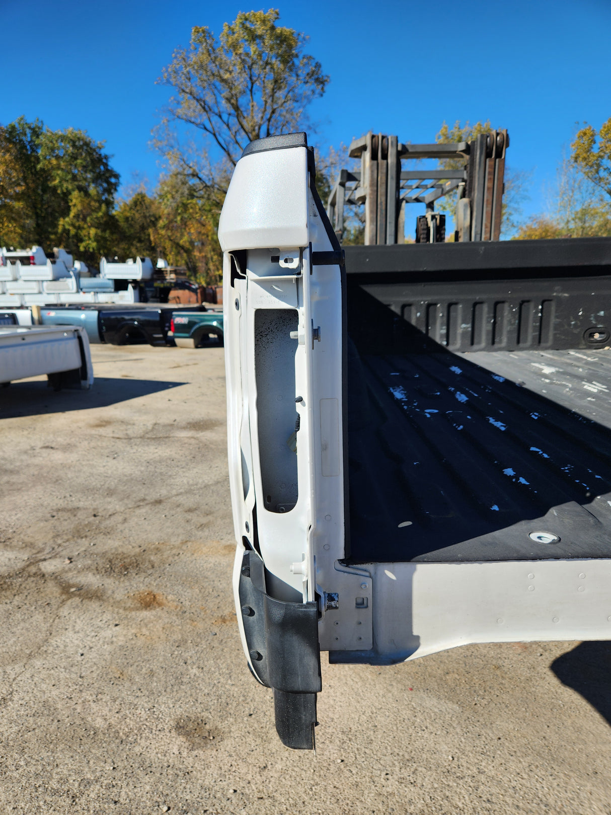2017-2022 Ford F250 F350 Super Duty 6' 9" Short Truck Bed - Pearl Metallic White