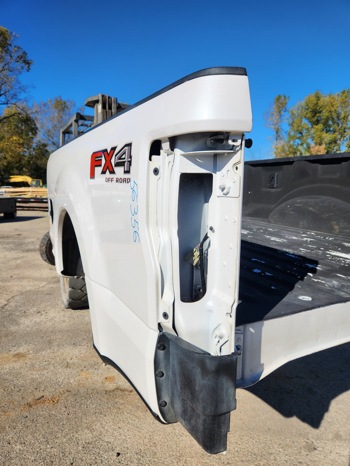 2017-2022 Ford F250 F350 Super Duty 6' 9" Short Truck Bed - Pearl Metallic White