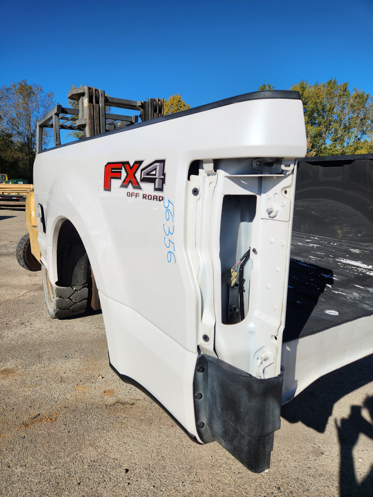 2017-2022 Ford F250 F350 Super Duty 6' 9" Short Truck Bed - Pearl Metallic White