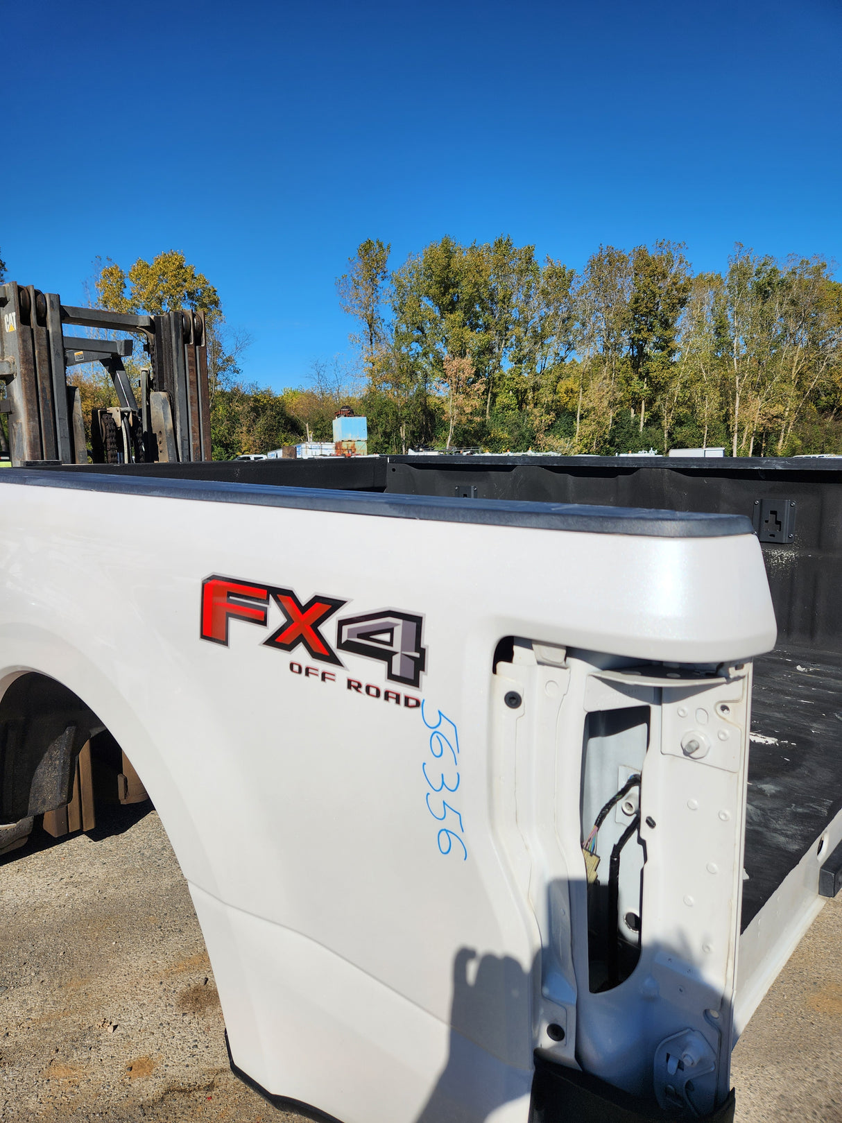 2017-2022 Ford F250 F350 Super Duty 6' 9" Short Truck Bed - Pearl Metallic White