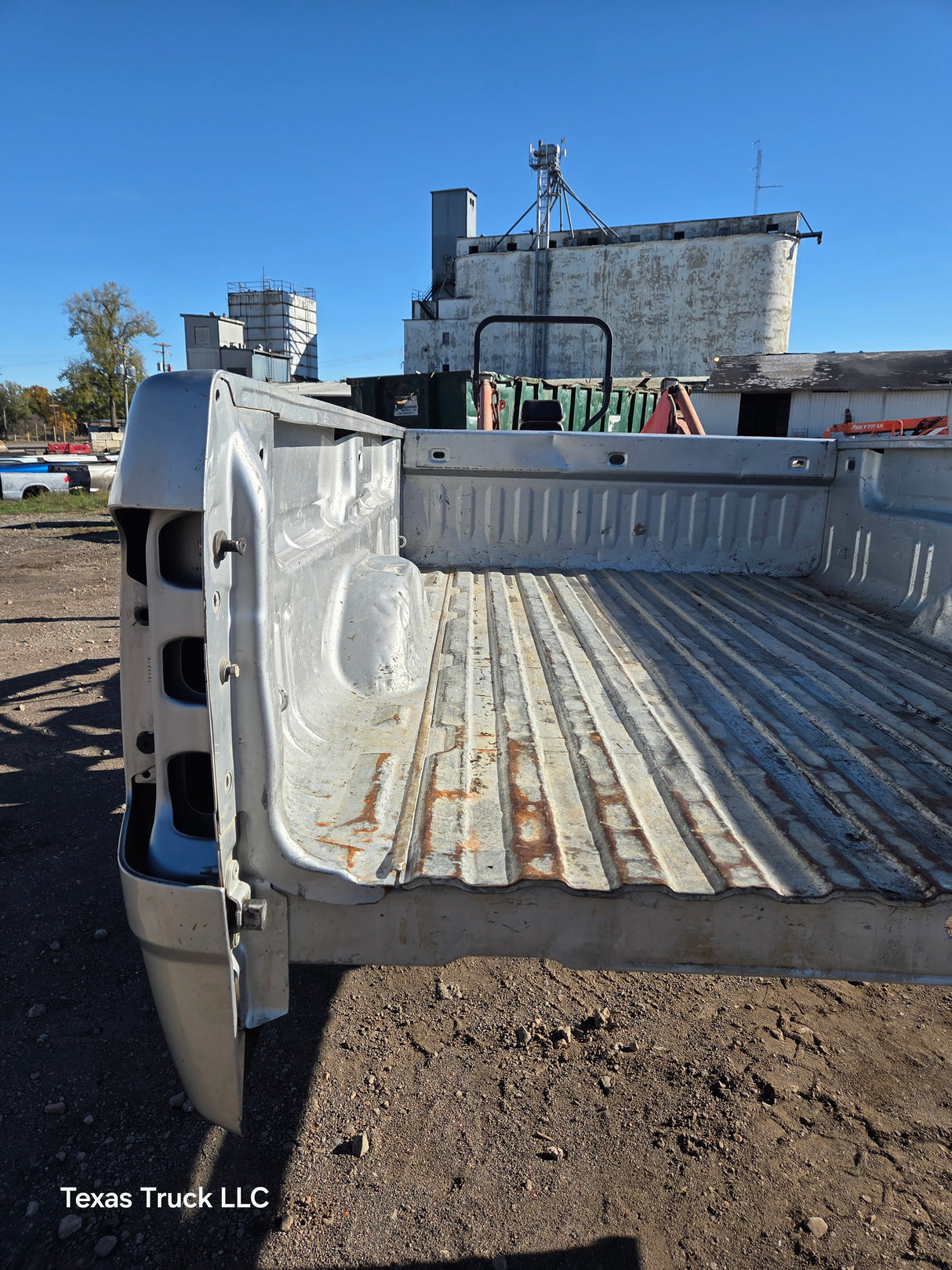 2007-2013 Chevrolet Silverado 1500 2500 3500 HD 8' Long Bed - Silver
