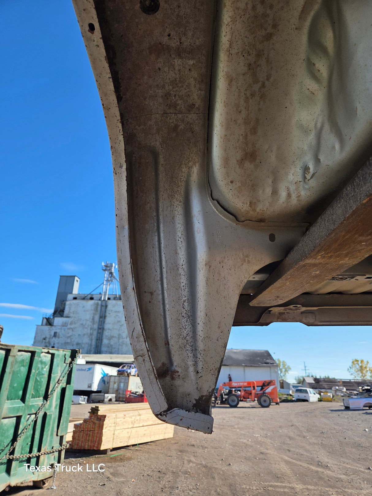 2007-2013 Chevrolet Silverado 1500 2500 3500 HD 8' Long Bed - Silver