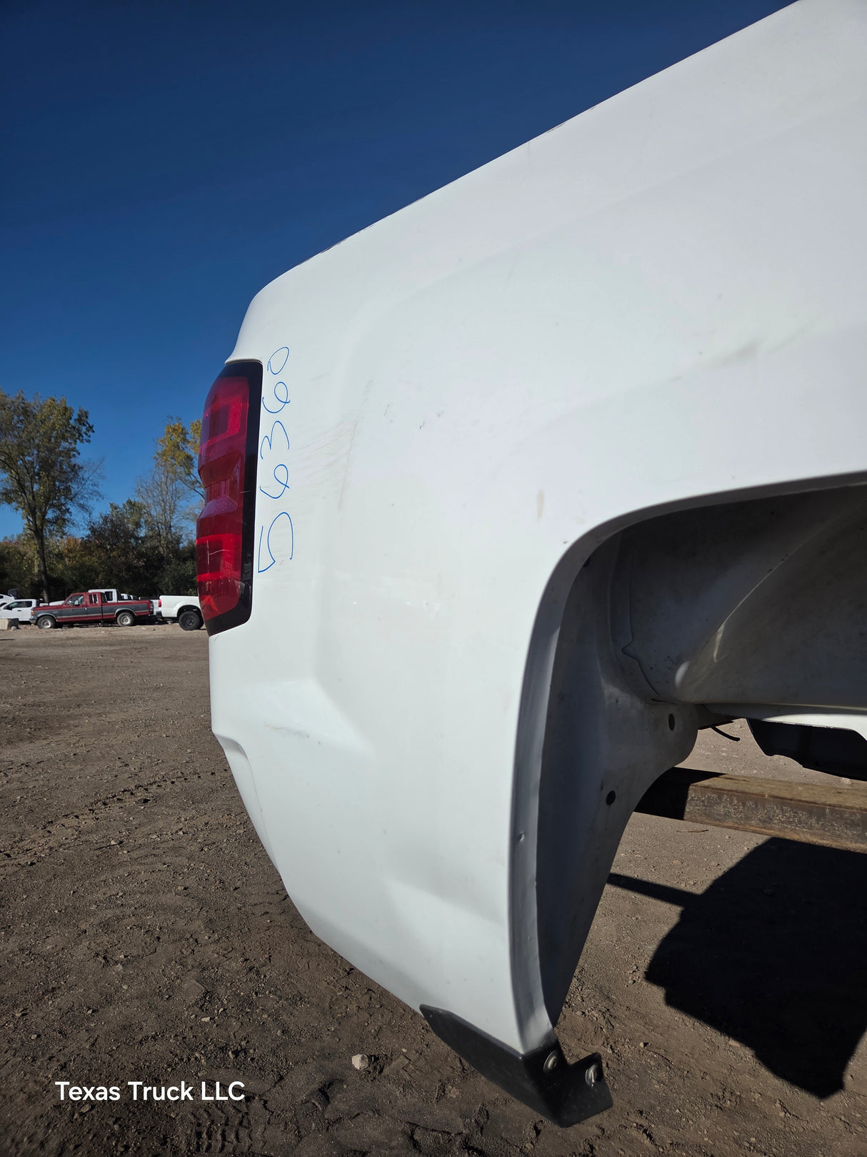 2014-2019 Chevrolet Silverado 1500 5' 8" Short Bed - Summit White