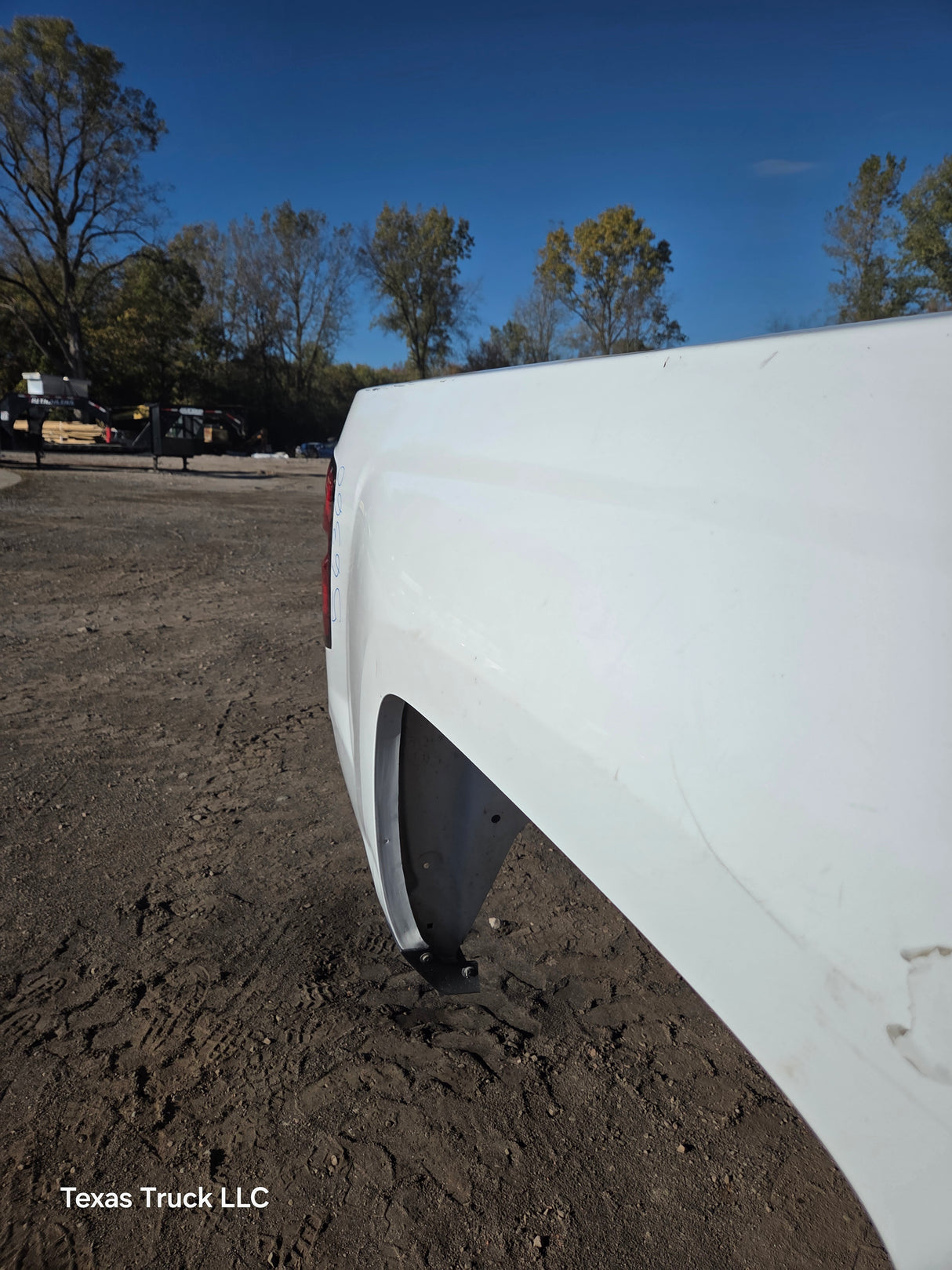 2014-2019 Chevrolet Silverado 1500 5' 8" Short Bed - Summit White