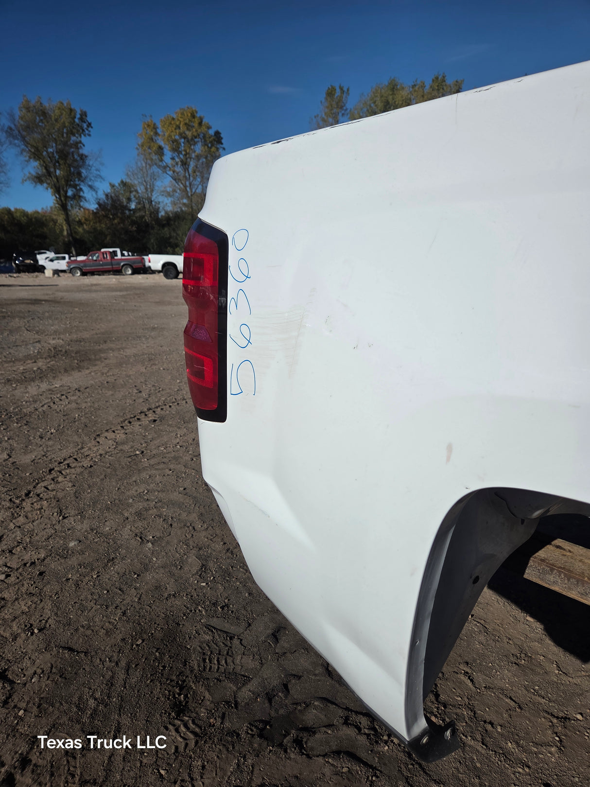 2014-2019 Chevrolet Silverado 1500 5' 8" Short Bed - Summit White