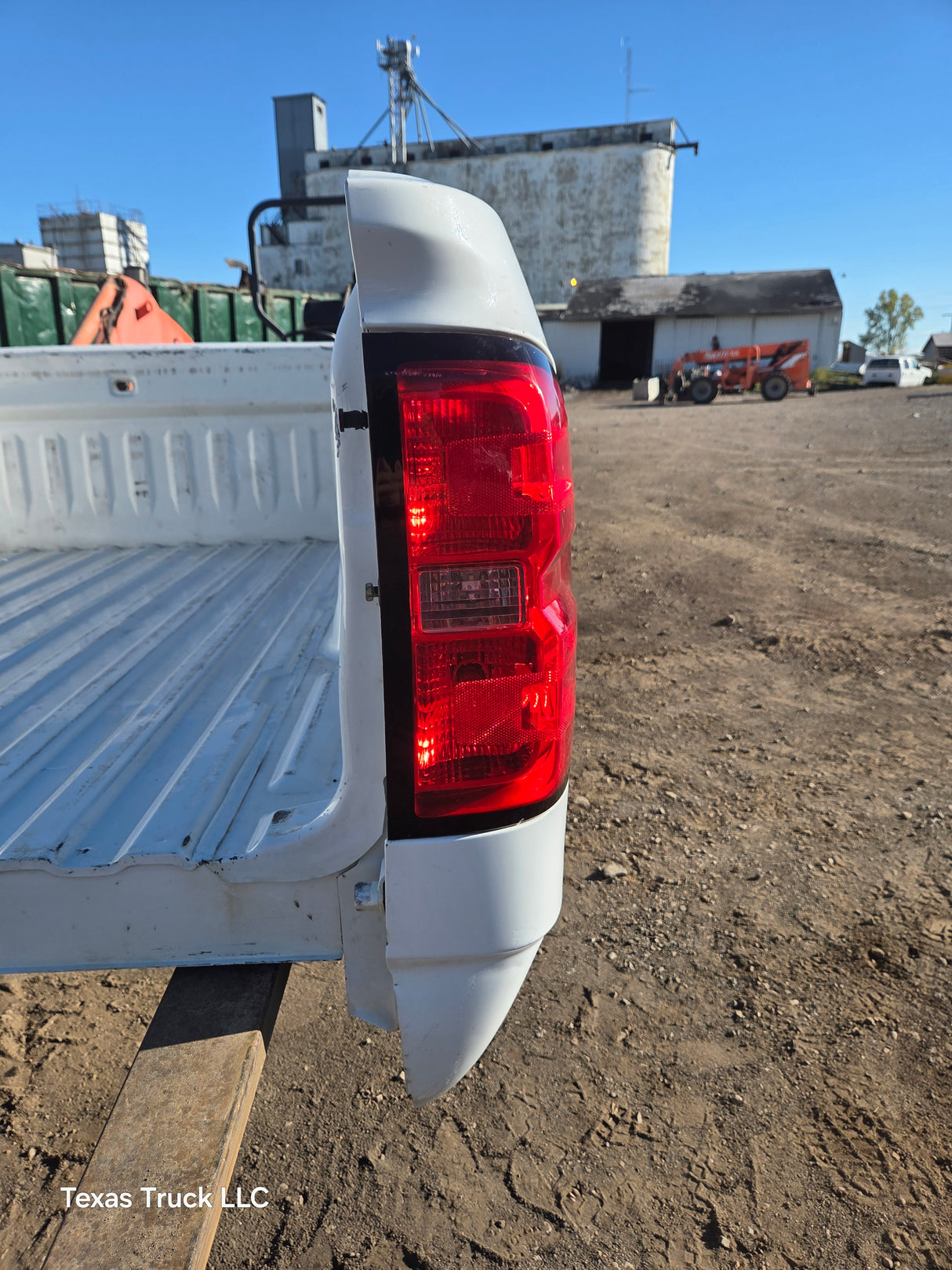 2014-2019 Chevrolet Silverado 1500 5' 8" Short Bed - Summit White