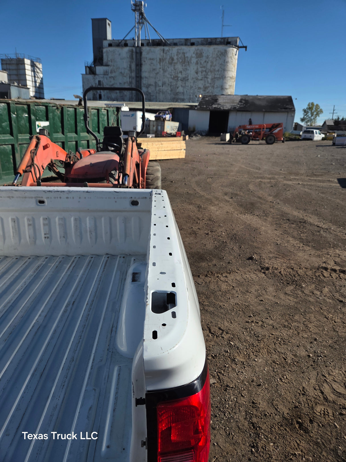 2014-2019 Chevrolet Silverado 1500 5' 8" Short Bed - Summit White