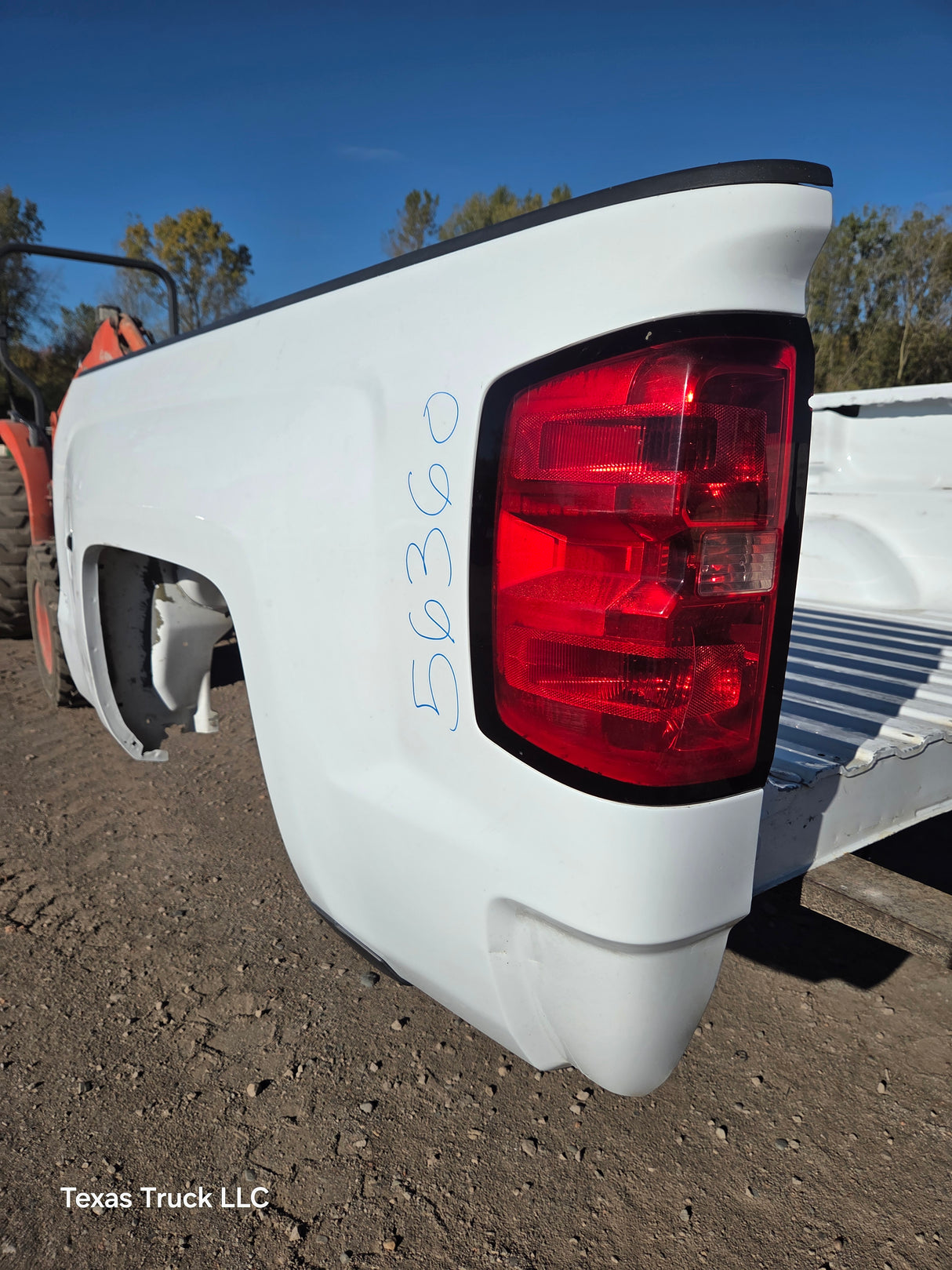 2014-2019 Chevrolet Silverado 1500 5' 8" Short Bed - Summit White