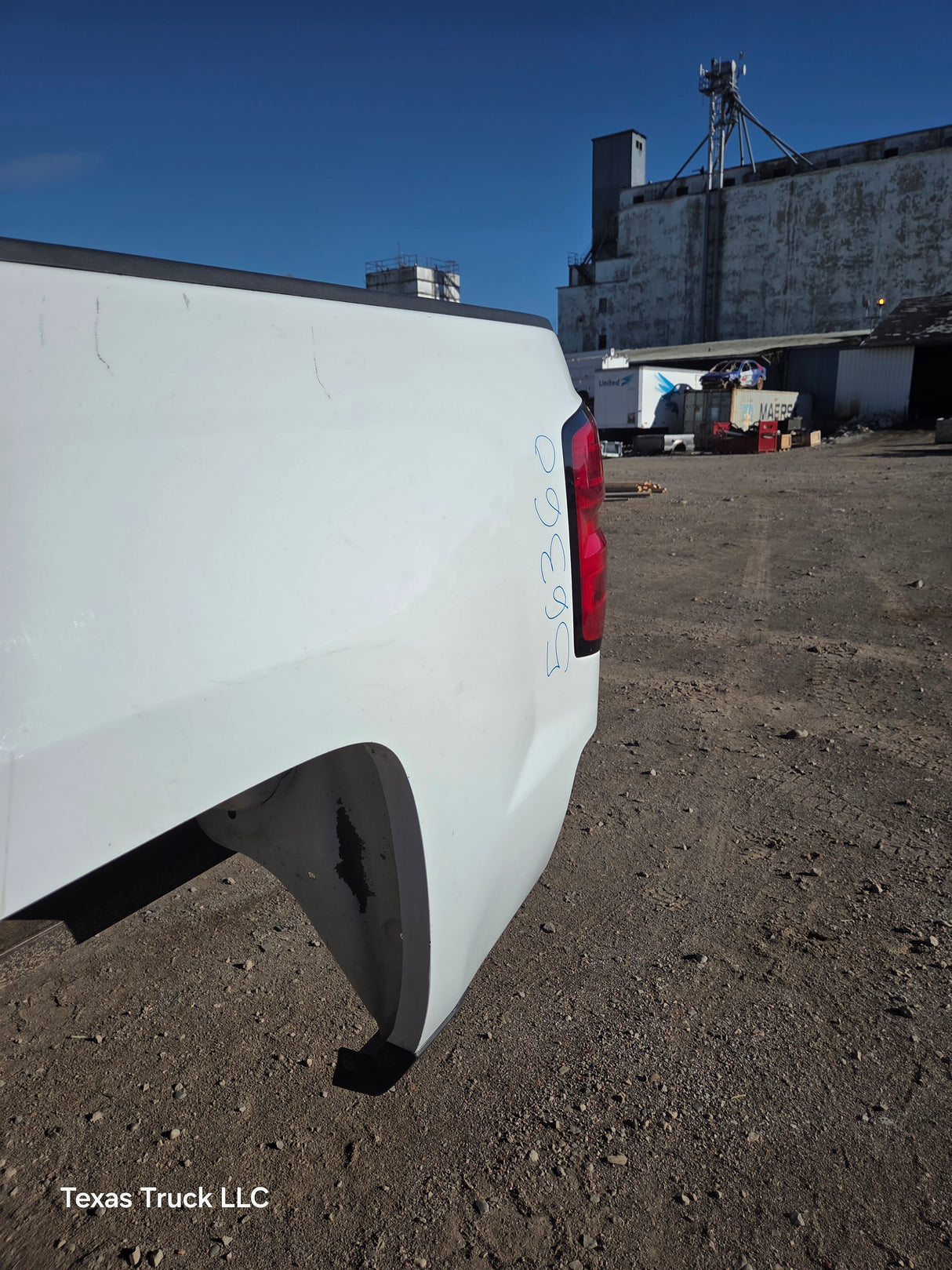 2014-2019 Chevrolet Silverado 1500 5' 8" Short Bed - Summit White
