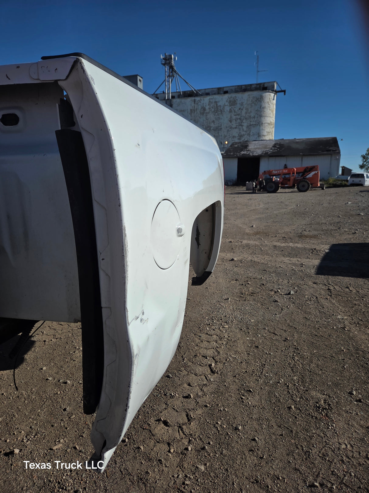 2014-2019 Chevrolet Silverado 1500 5' 8" Short Bed - Summit White