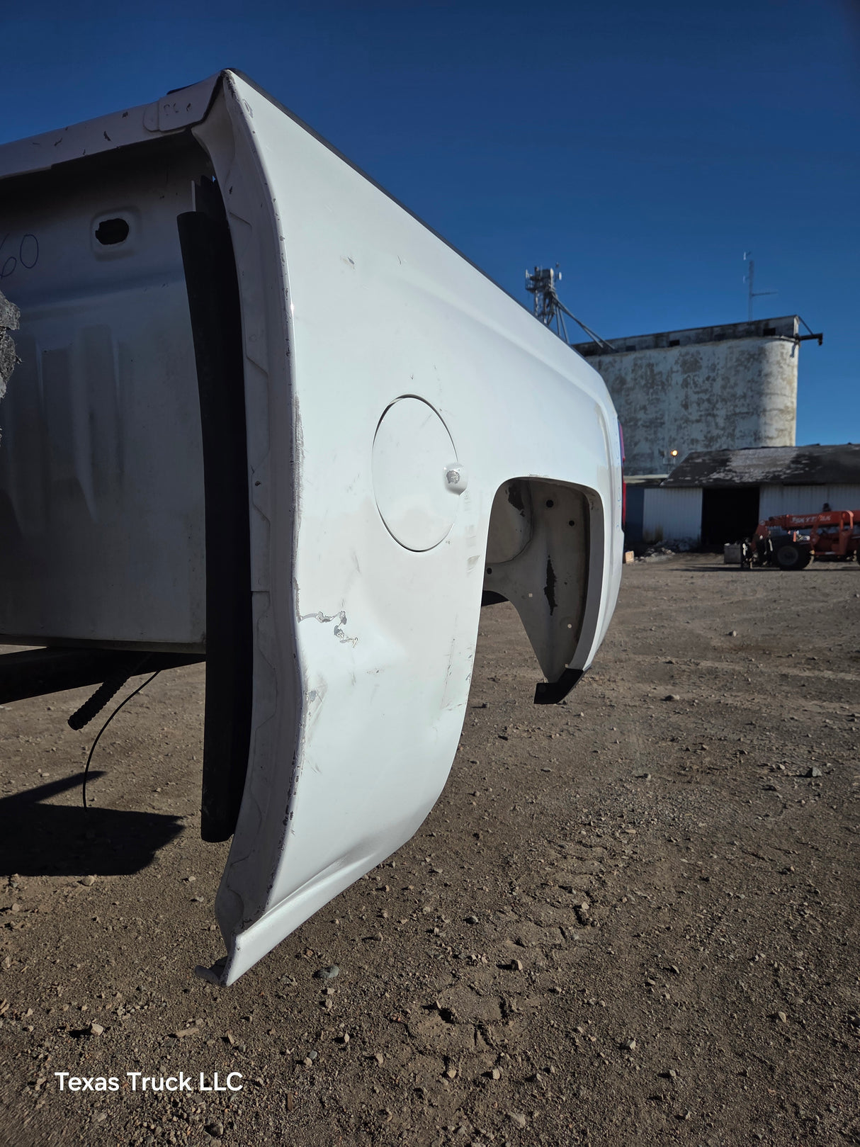 2014-2019 Chevrolet Silverado 1500 5' 8" Short Bed - Summit White