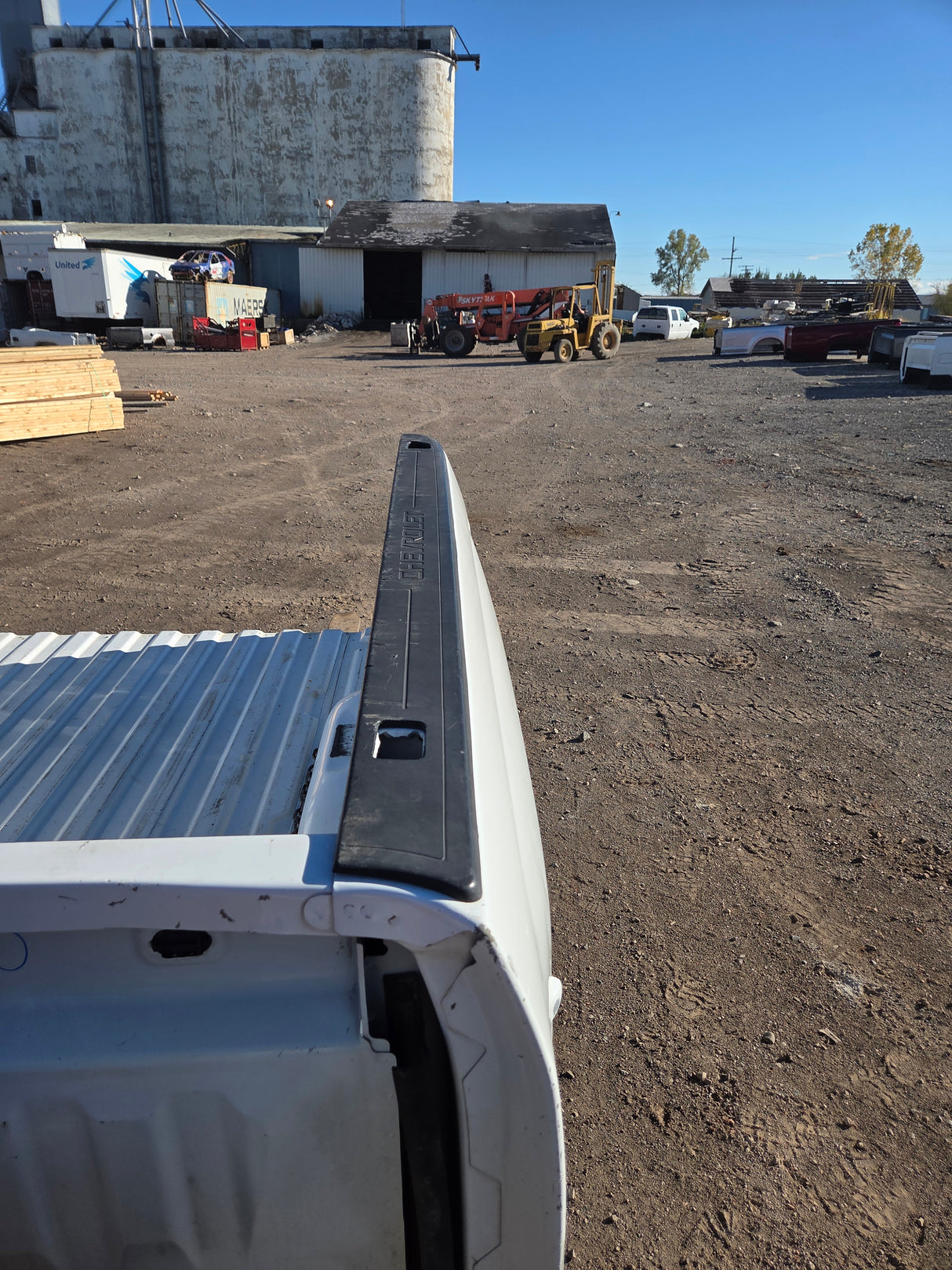 2014-2019 Chevrolet Silverado 1500 5' 8" Short Bed - Summit White
