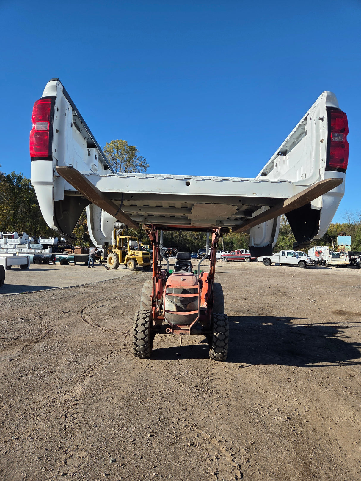 2014-2019 Chevrolet Silverado 1500 5' 8" Short Bed - Summit White