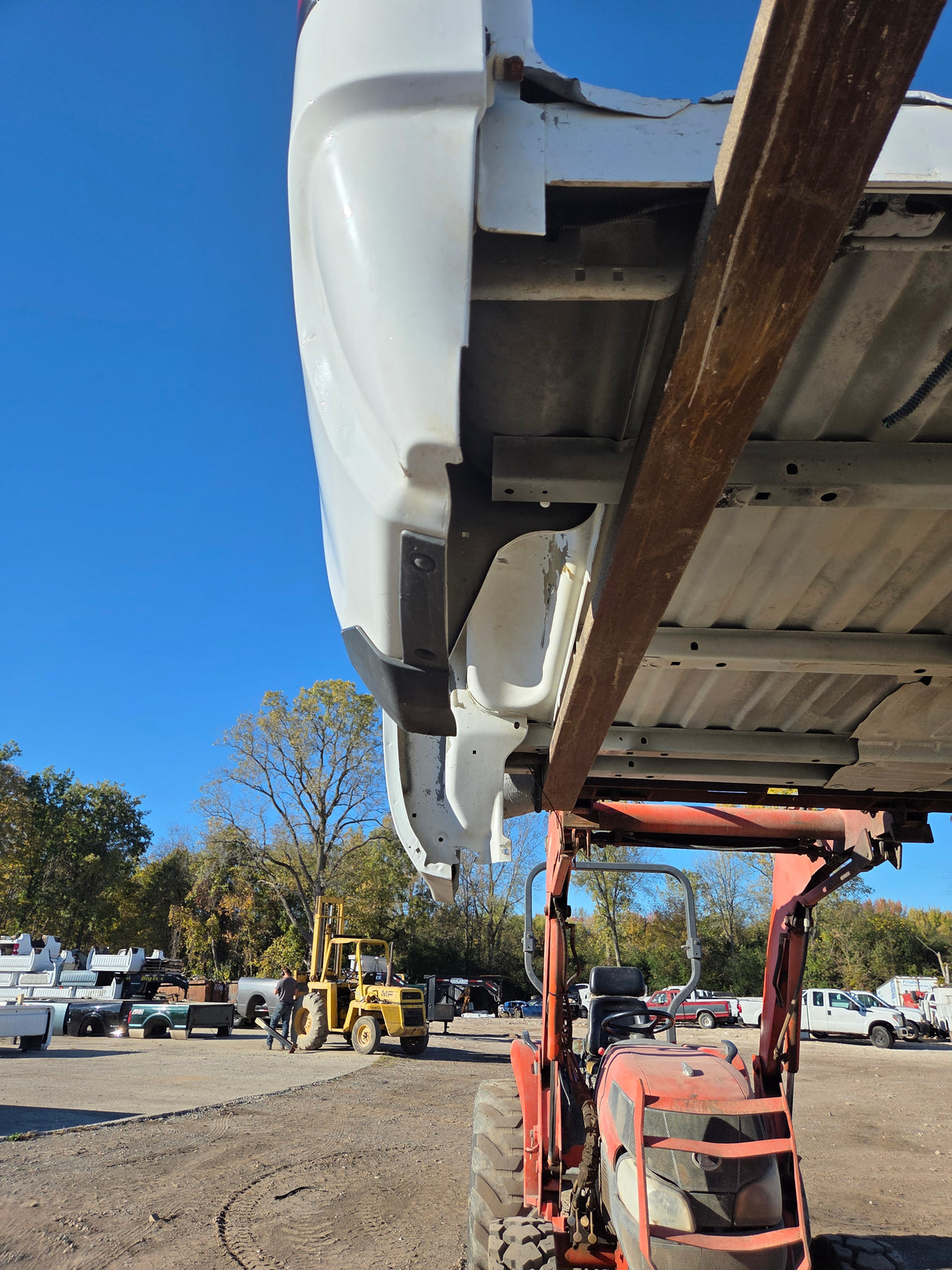 2014-2019 Chevrolet Silverado 1500 5' 8" Short Bed - Summit White