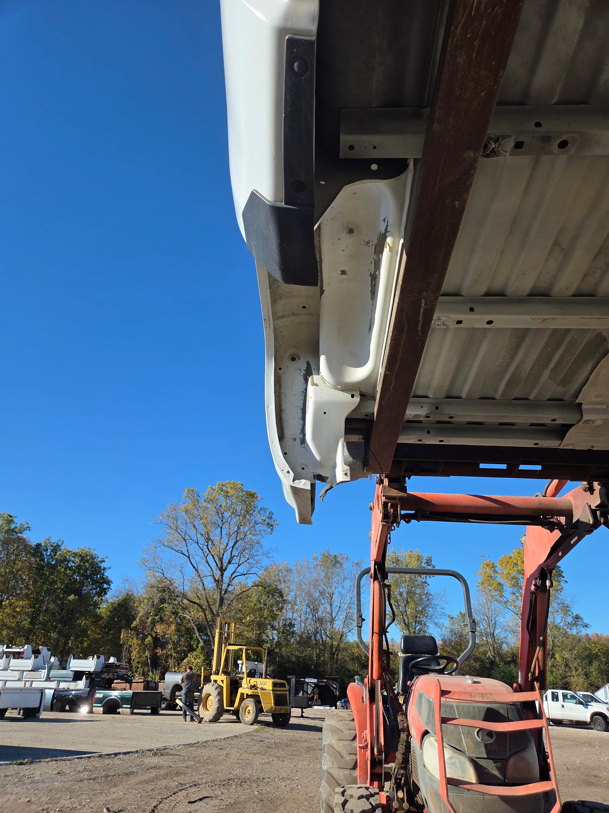 2014-2019 Chevrolet Silverado 1500 5' 8" Short Bed - Summit White