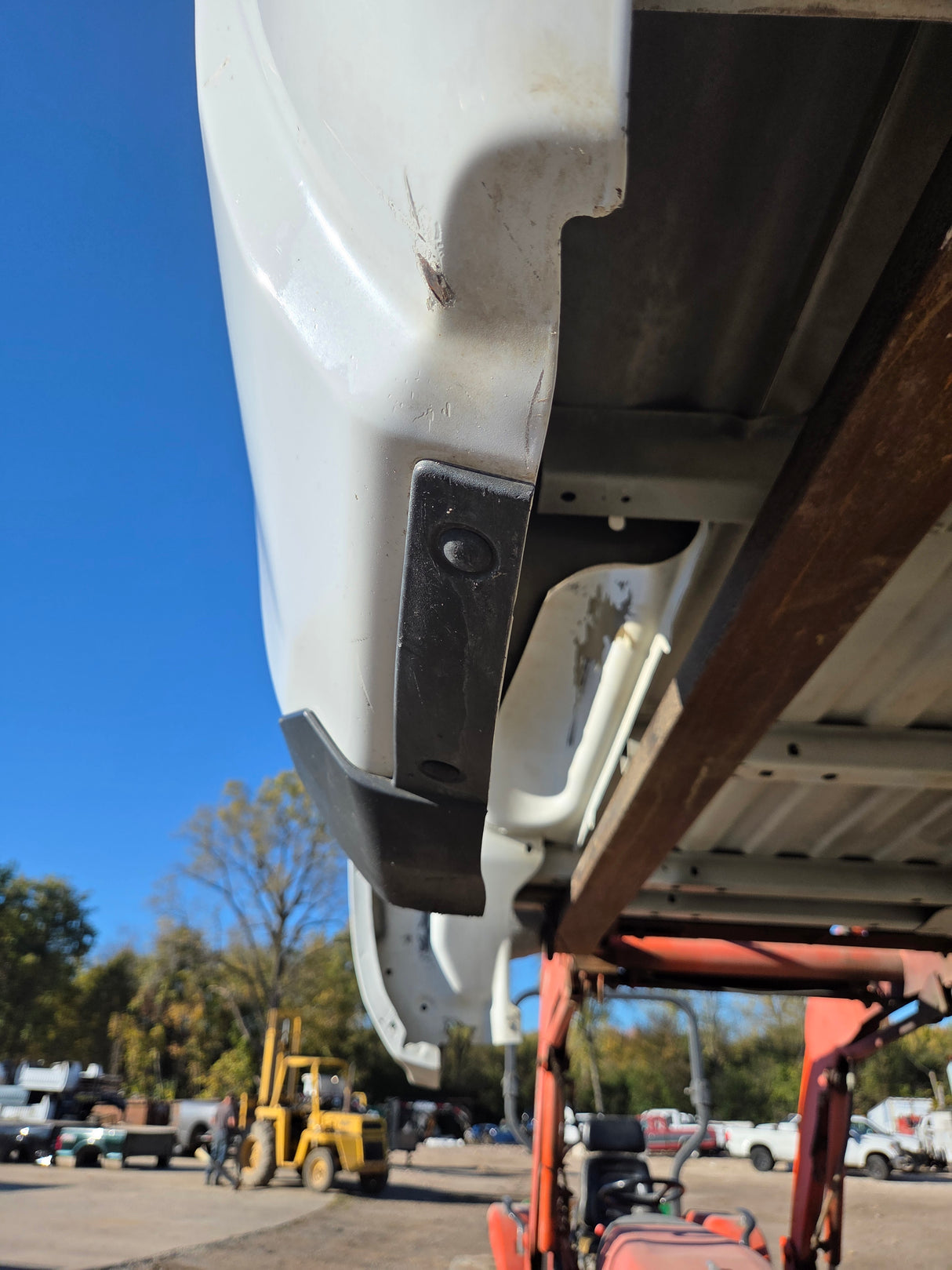 2014-2019 Chevrolet Silverado 1500 5' 8" Short Bed - Summit White