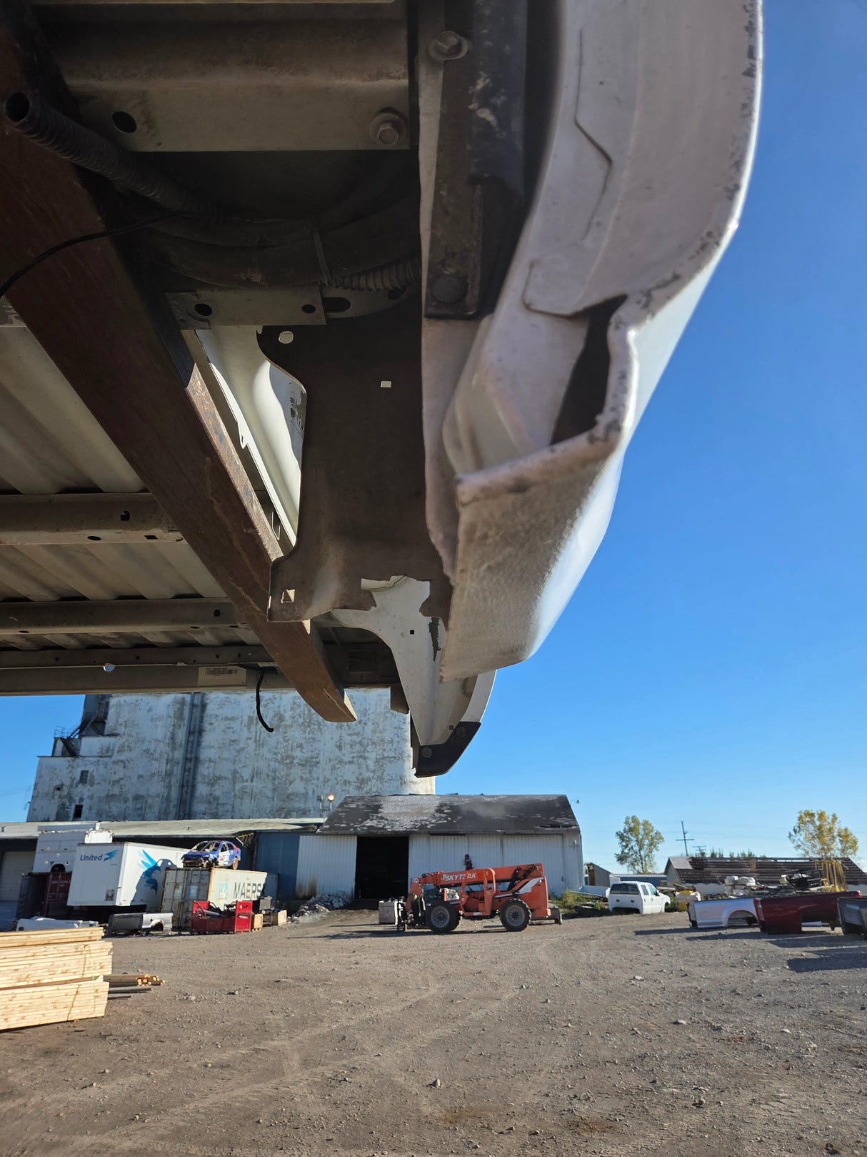 2014-2019 Chevrolet Silverado 1500 5' 8" Short Bed - Summit White