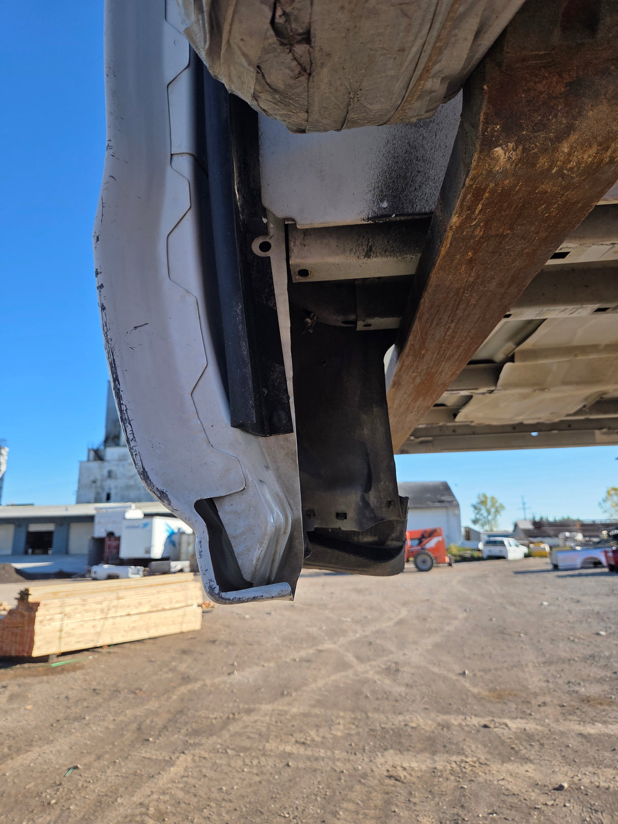 2014-2019 Chevrolet Silverado 1500 5' 8" Short Bed - Summit White