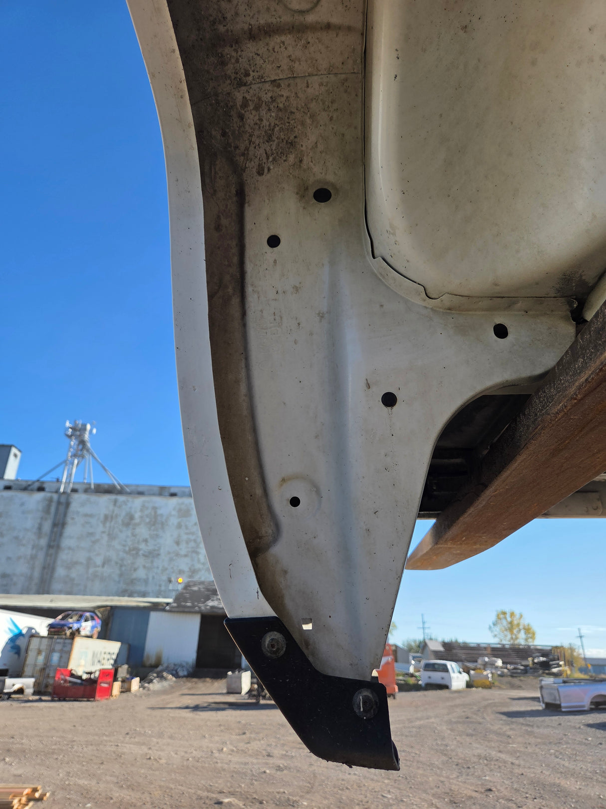 2014-2019 Chevrolet Silverado 1500 5' 8" Short Bed - Summit White