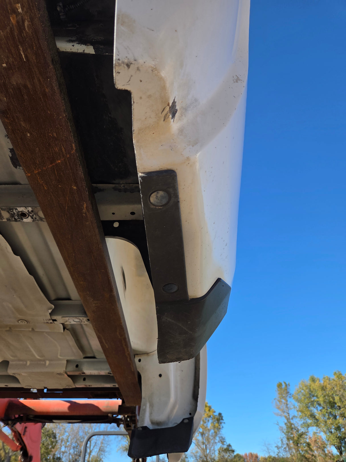 2014-2019 Chevrolet Silverado 1500 5' 8" Short Bed - Summit White