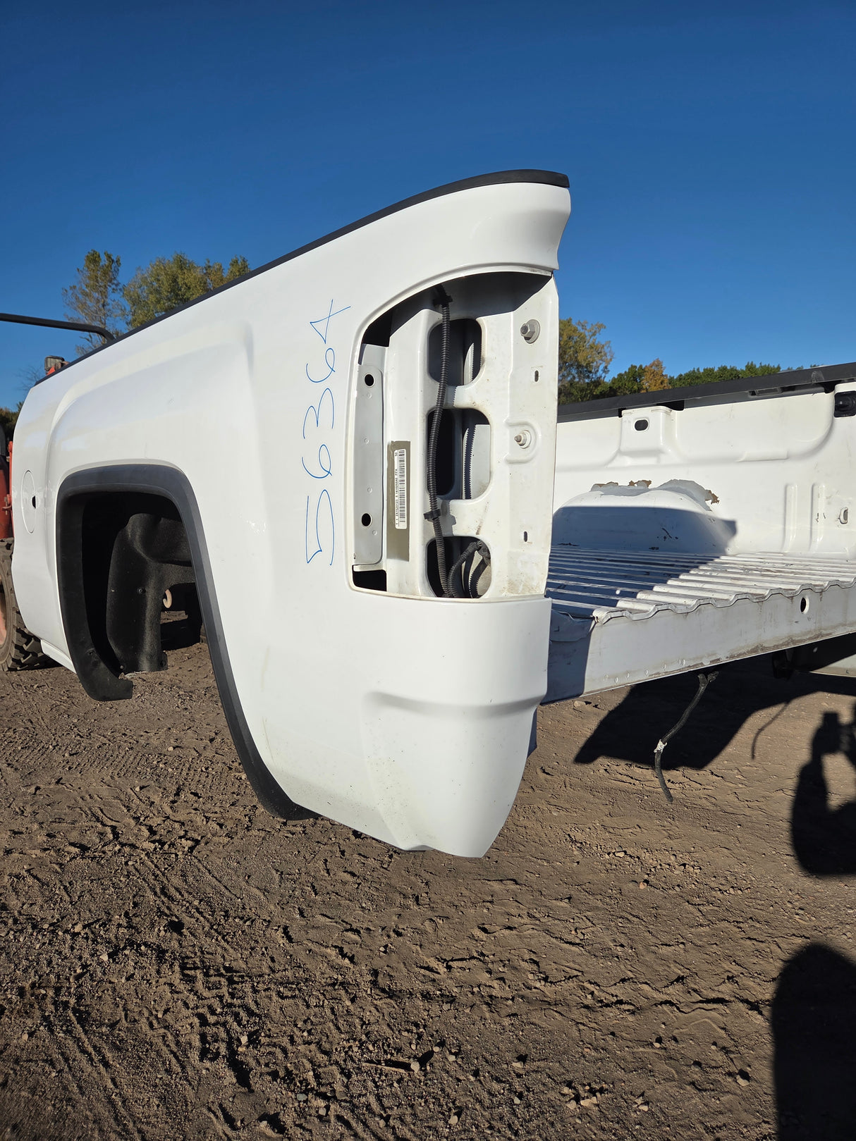 2014-2019 GMC Sierra 1500 2500 3500 HD 6' 6" Short Bed - Summit White