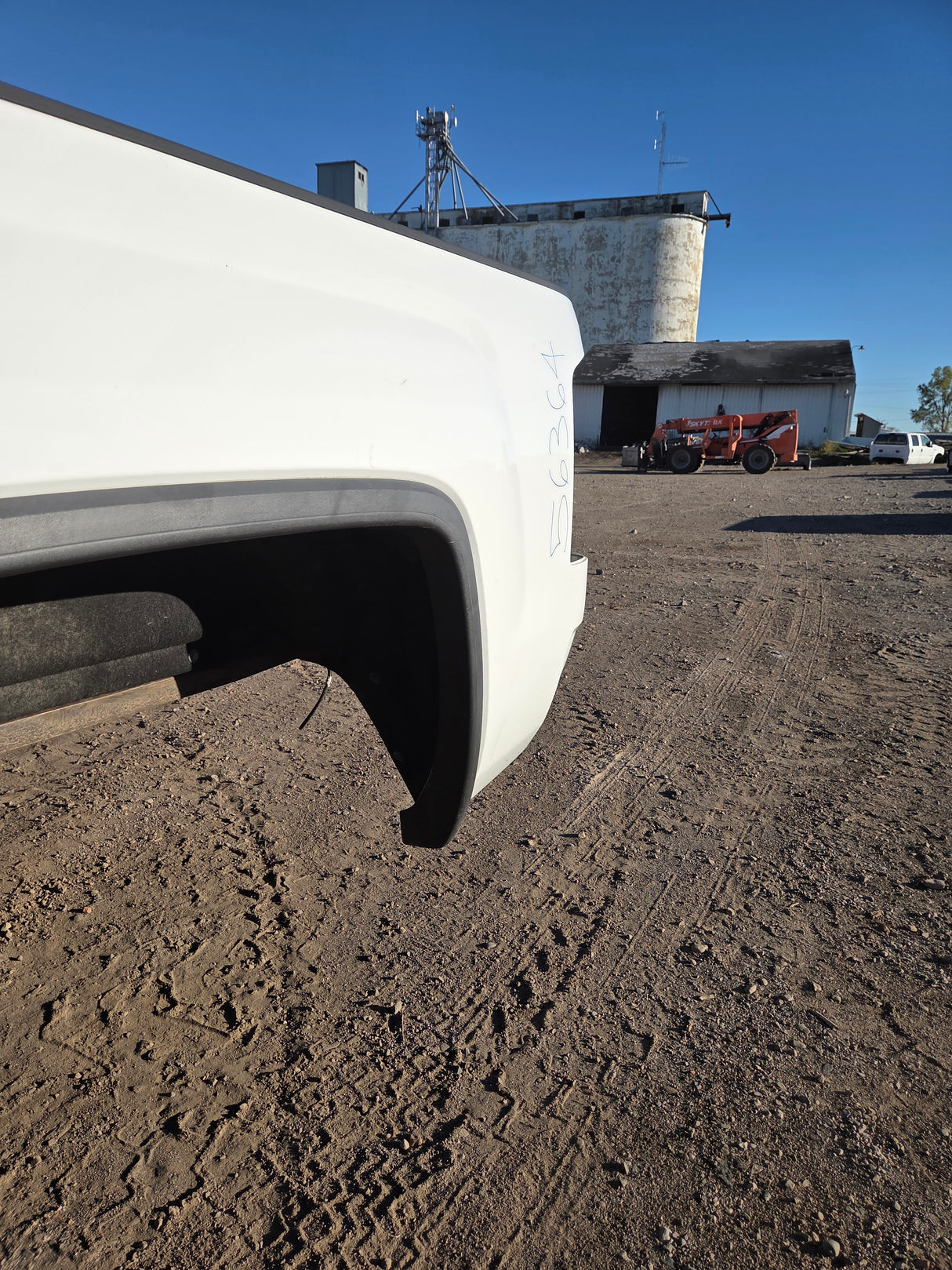 2014-2019 GMC Sierra 1500 2500 3500 HD 6' 6" Short Bed - Summit White
