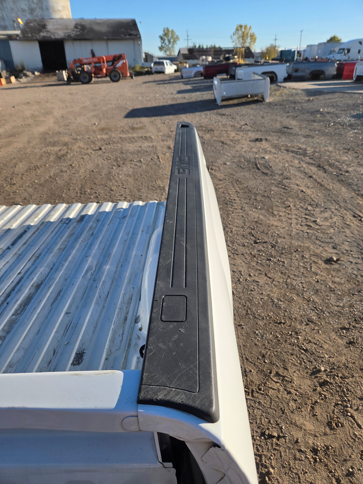 2014-2019 GMC Sierra 1500 2500 3500 HD 6' 6" Short Bed - Summit White