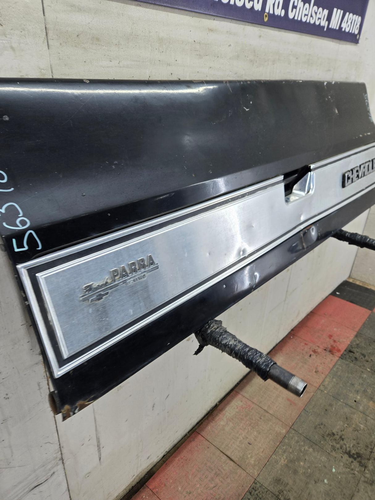 1973-1987 Chevrolet / GMC Square Body Tailgate C10 C15 C20 C25 C35 K10 K15 K20 K25 K35