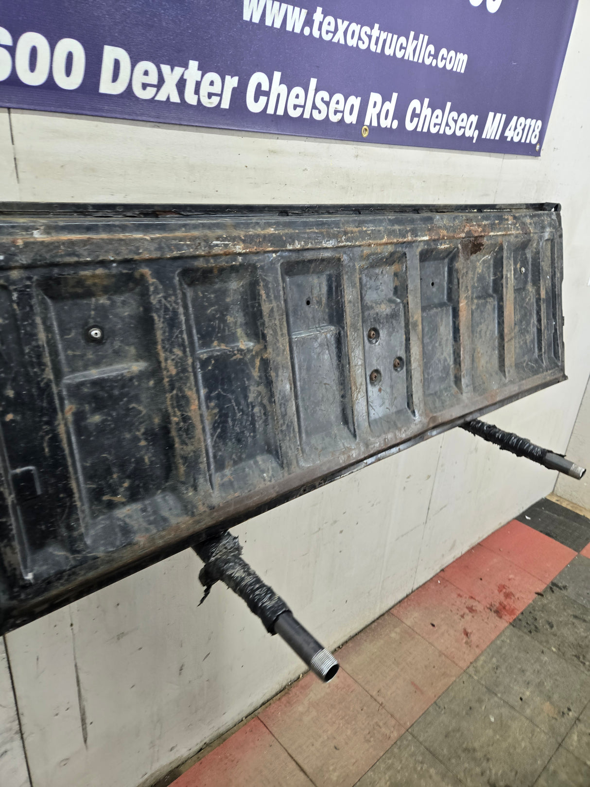 1973-1987 Chevrolet / GMC Square Body Tailgate C10 C15 C20 C25 C35 K10 K15 K20 K25 K35