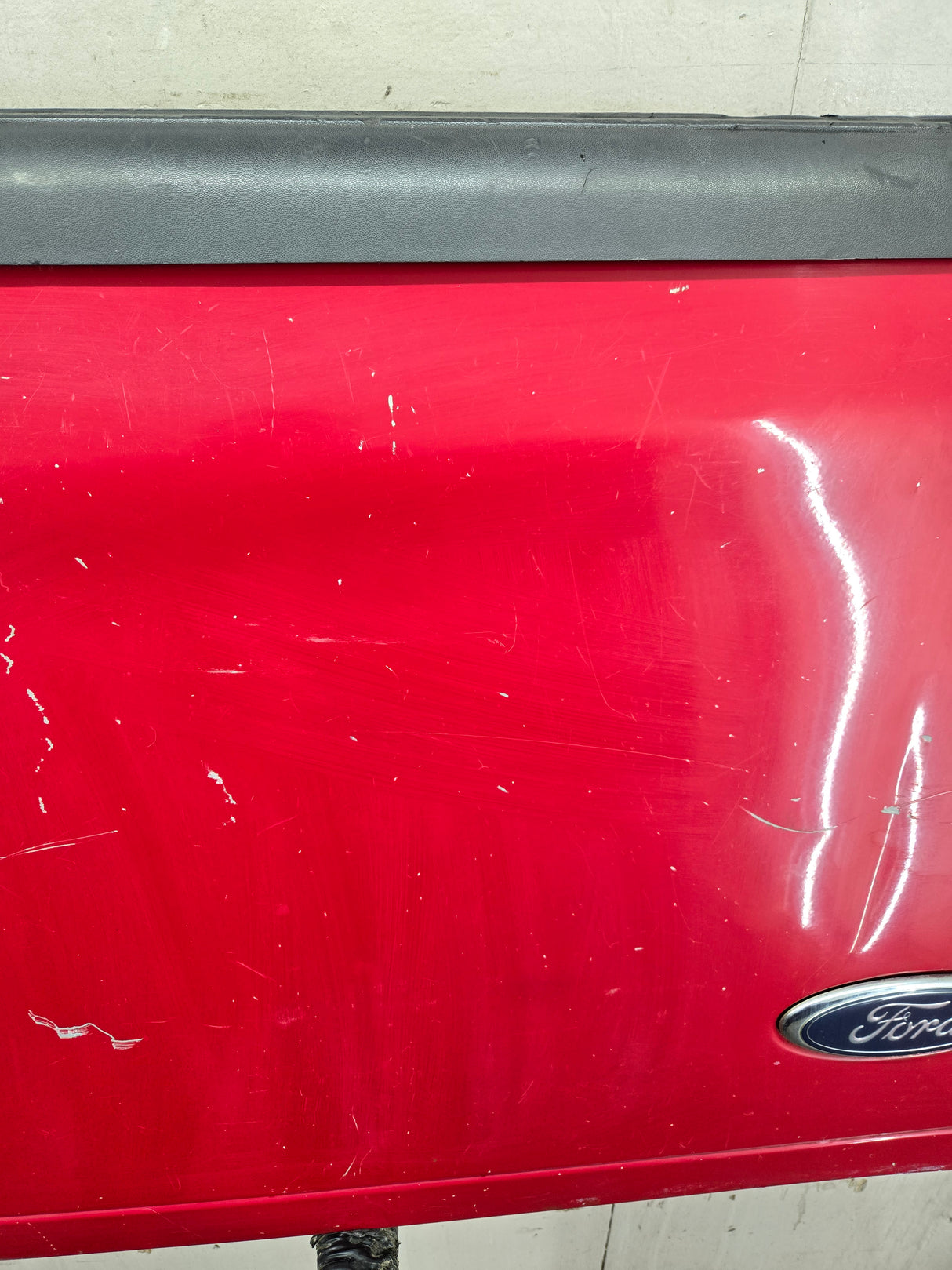 1997-2003 F150 / 1999-2007 Ford F250 F350 F450 F550 Super Duty Tailgate